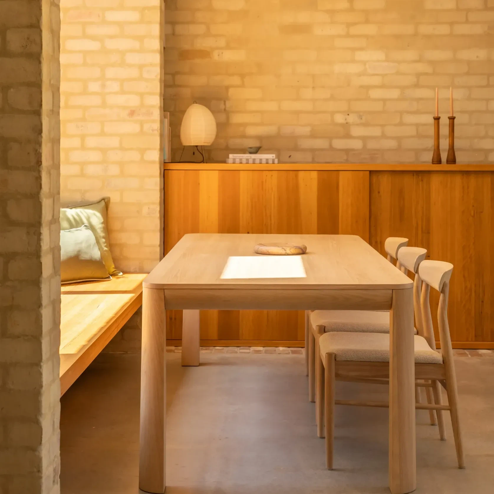 Quart Dining Table 240cm - Oak gallery detail image