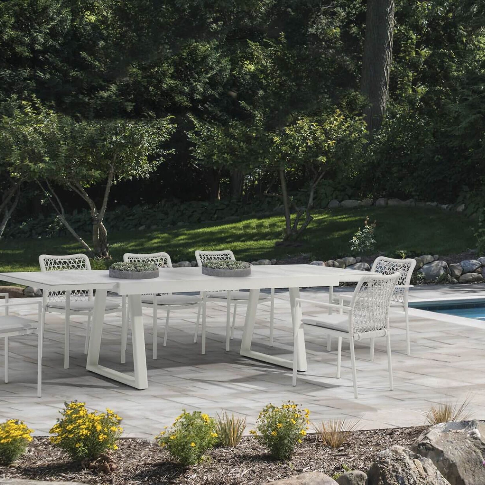 Verona Extendable Outdoor Dining Table - Charcoal gallery detail image