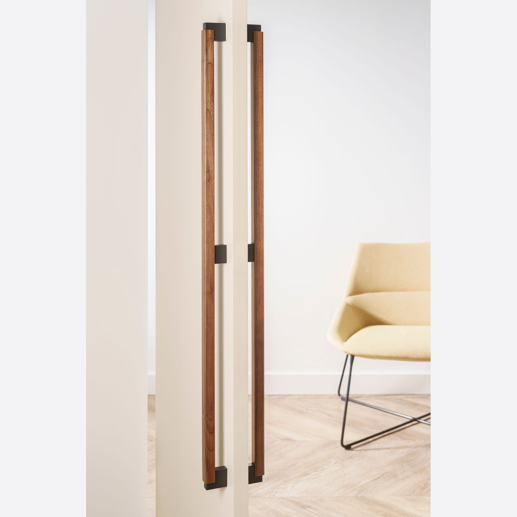 DUO BIG Cabinet Handle gallery detail image