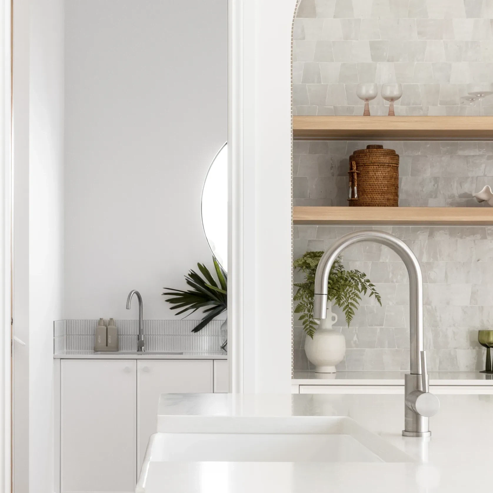 Elysian Commercial Pull-Out Kitchen Mixer gallery detail image