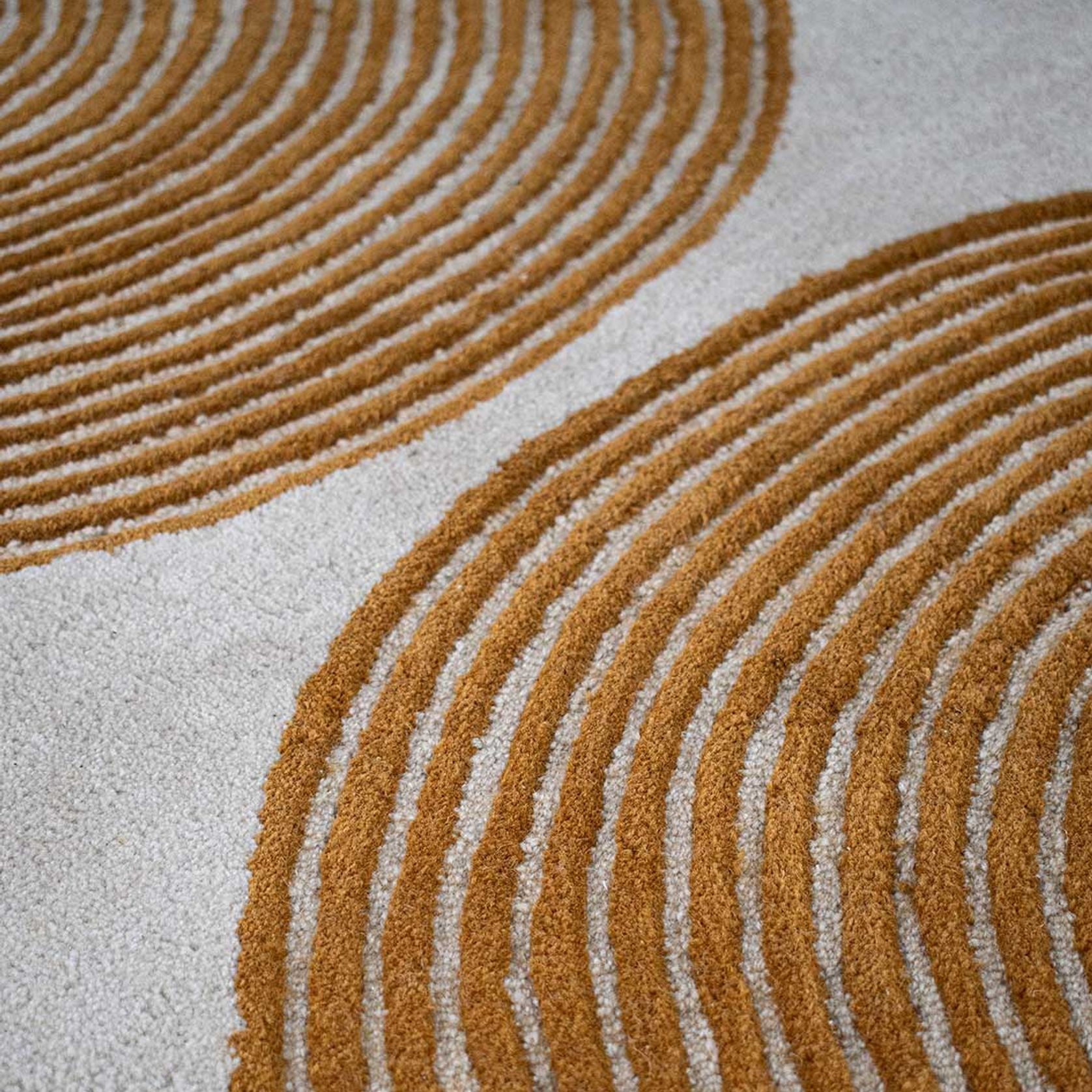 Viper Rug | Golden gallery detail image