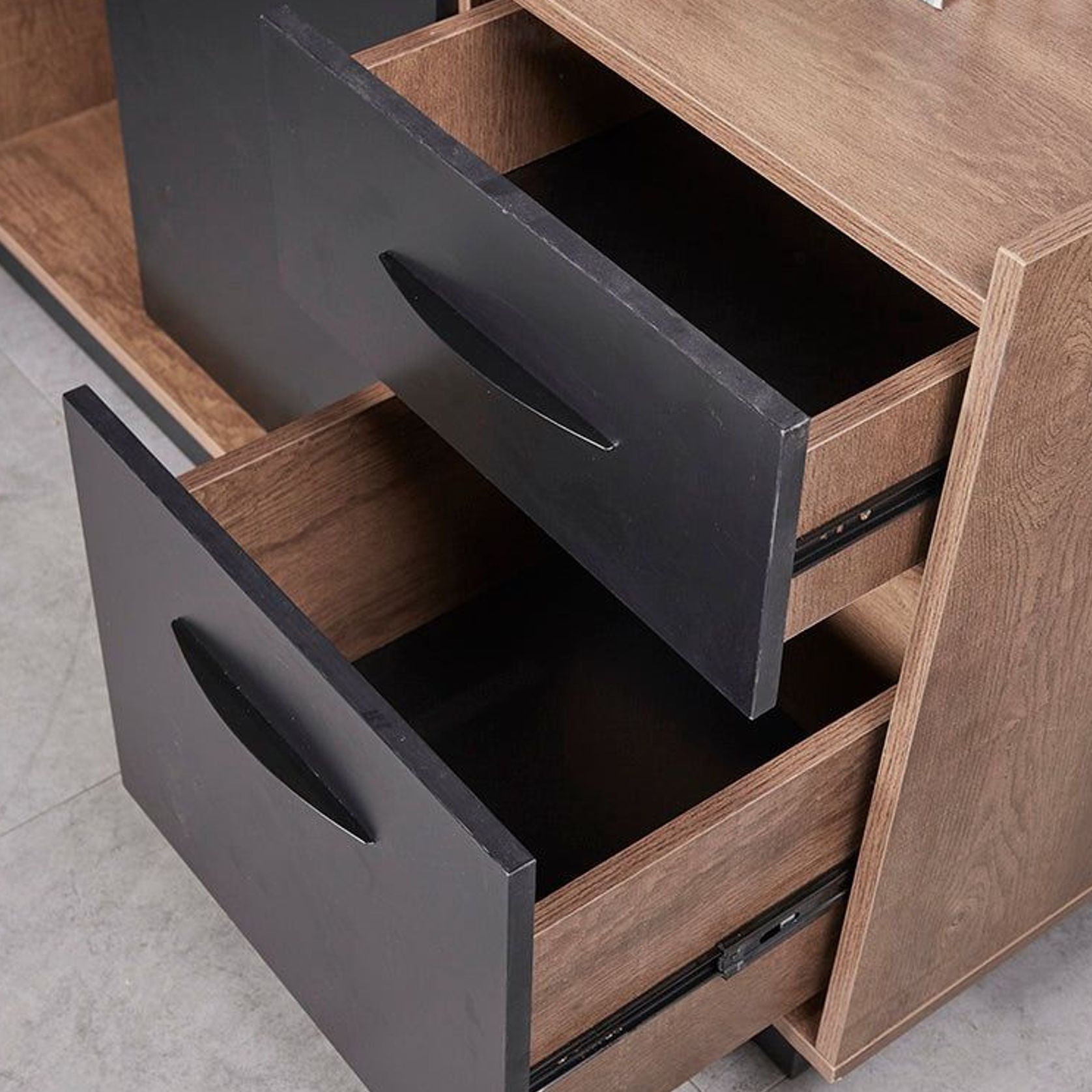 SUTTON Executive Desk with Right Return 1.8M - 2.0M - Warm Oak & Black gallery detail image