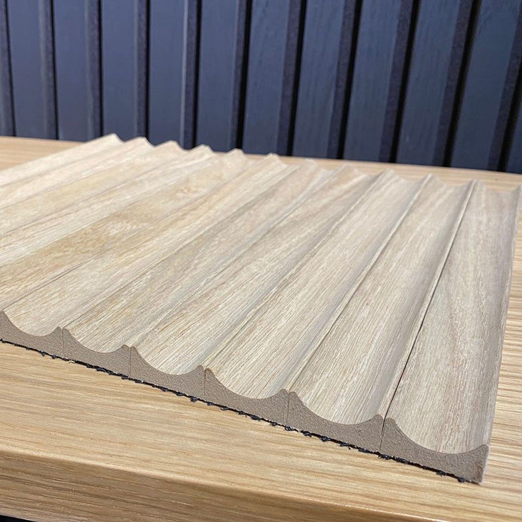 WOODFLEX Flexible Wooden Slat Wall Panel - Oak Veneer - 2700mm x 595mm - Wave gallery detail image