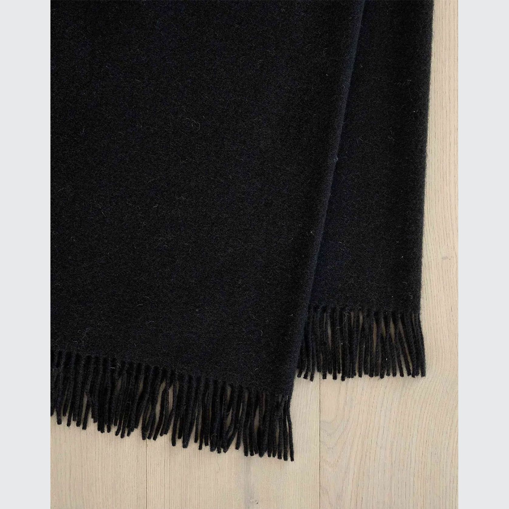 Weave Home Nevis Throw - Black | NZ Lambswool gallery detail image