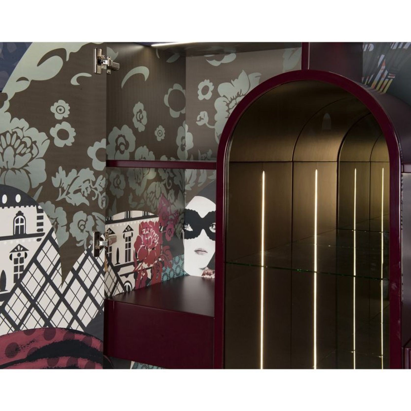 Globe Trotter - Wonder Wardrobe gallery detail image