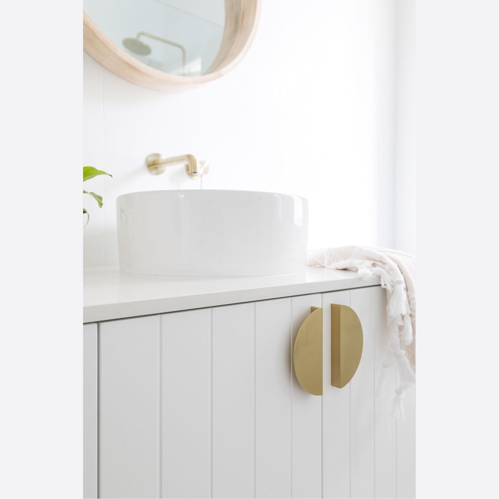 Circ Semi Circle Pull Handle gallery detail image
