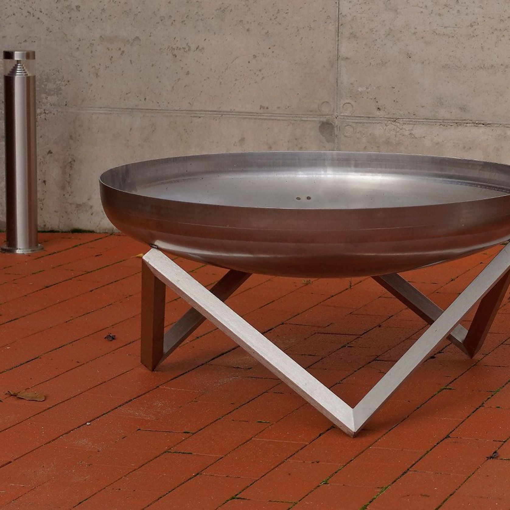 ALFRED RIESS Darvaza Stainless Steel Fire Pit - Large gallery detail image