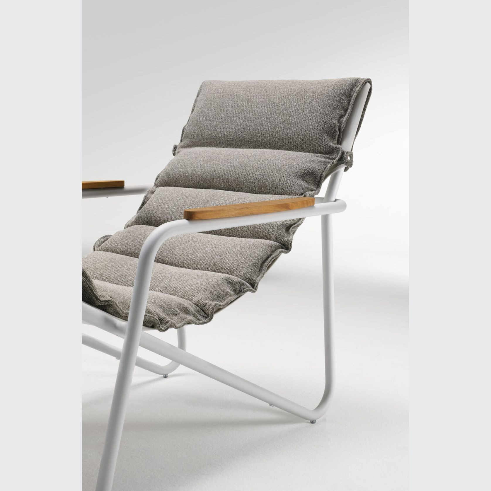 Loto Outdoor Lounge Chair by Atmosphera gallery detail image