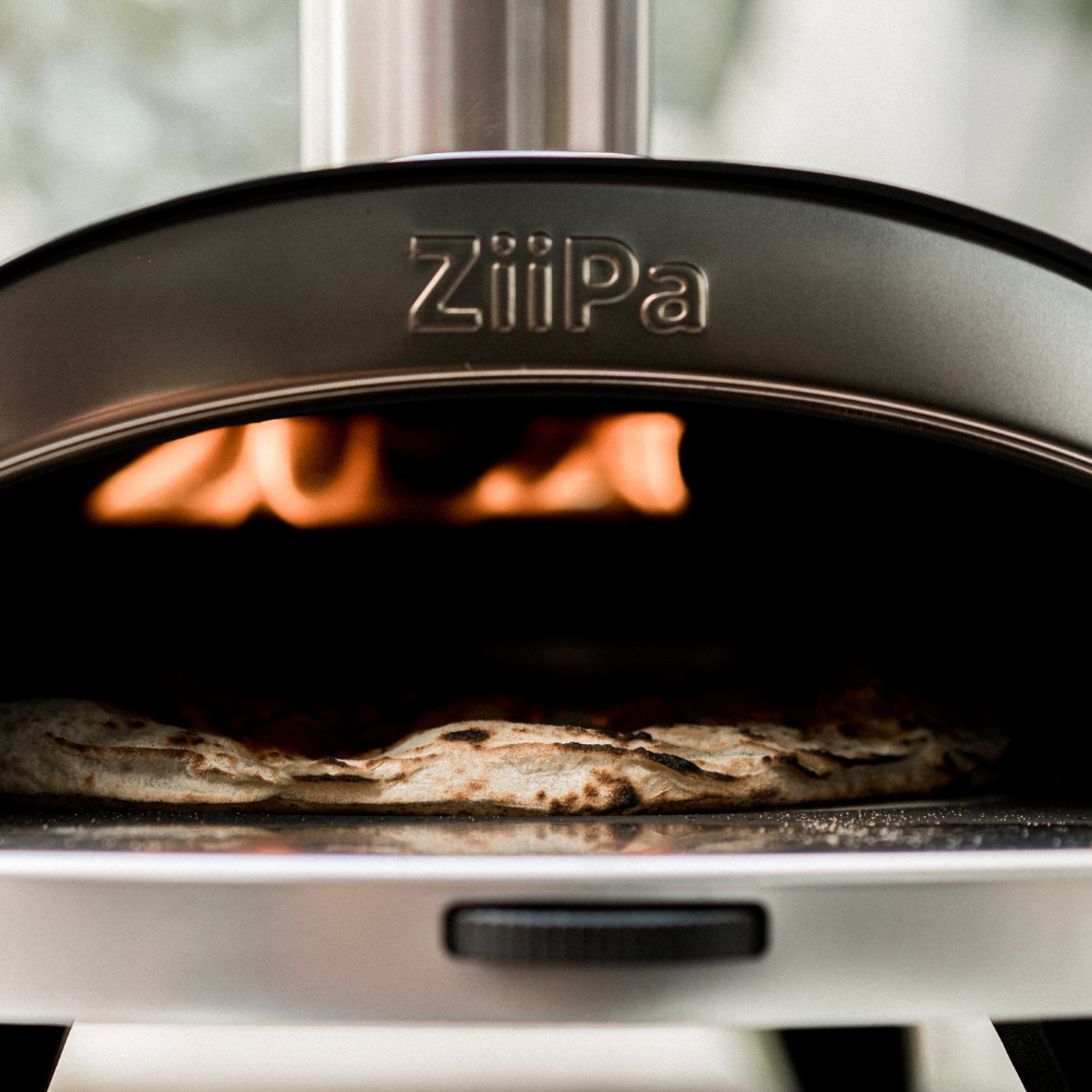 ZiiPa Piana Wood Pellet Pizza Oven with Rotating Stone – Charcoal/Charbon gallery detail image