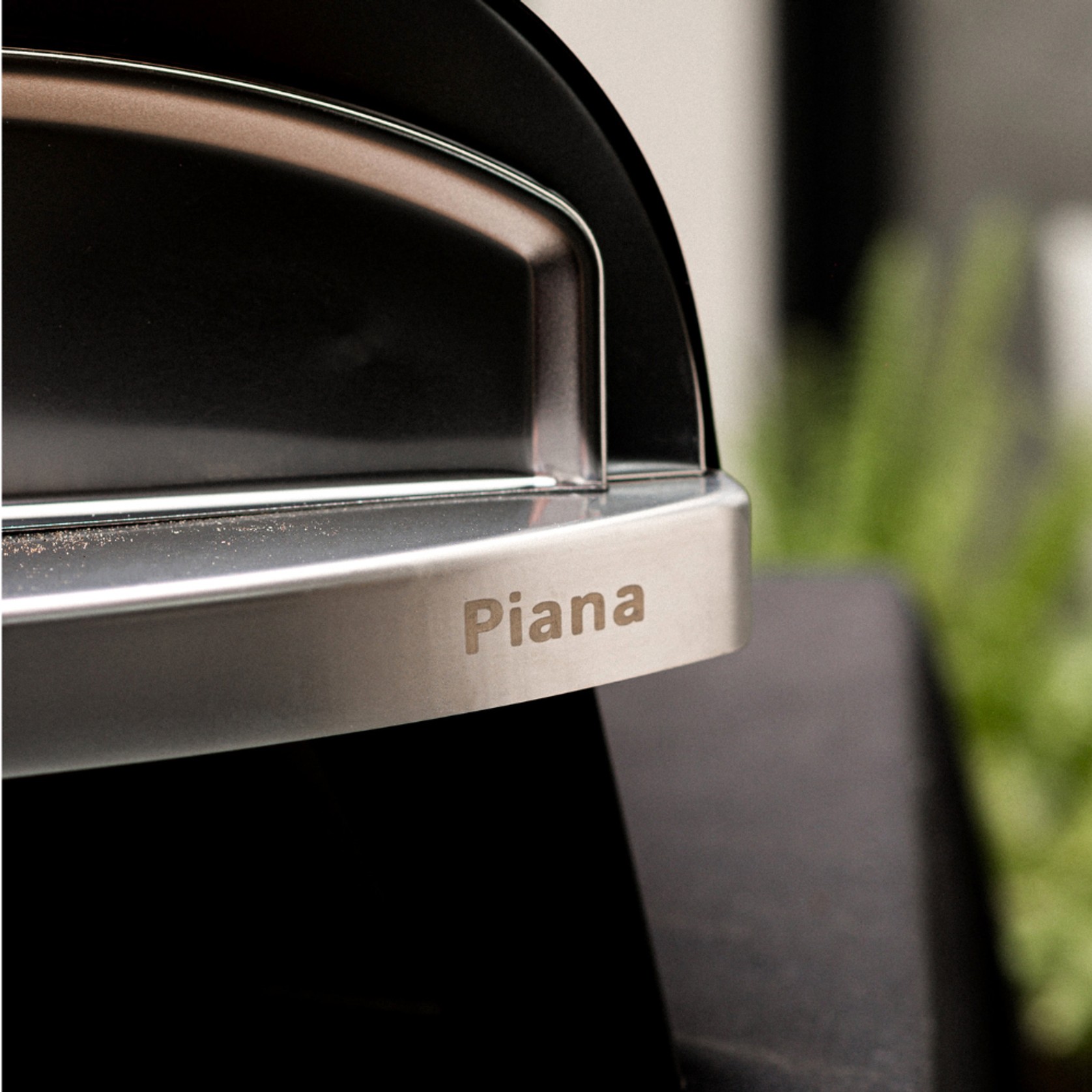 ZiiPa Piana Wood Pellet Pizza Oven with Rotating Stone – Charcoal/Charbon gallery detail image
