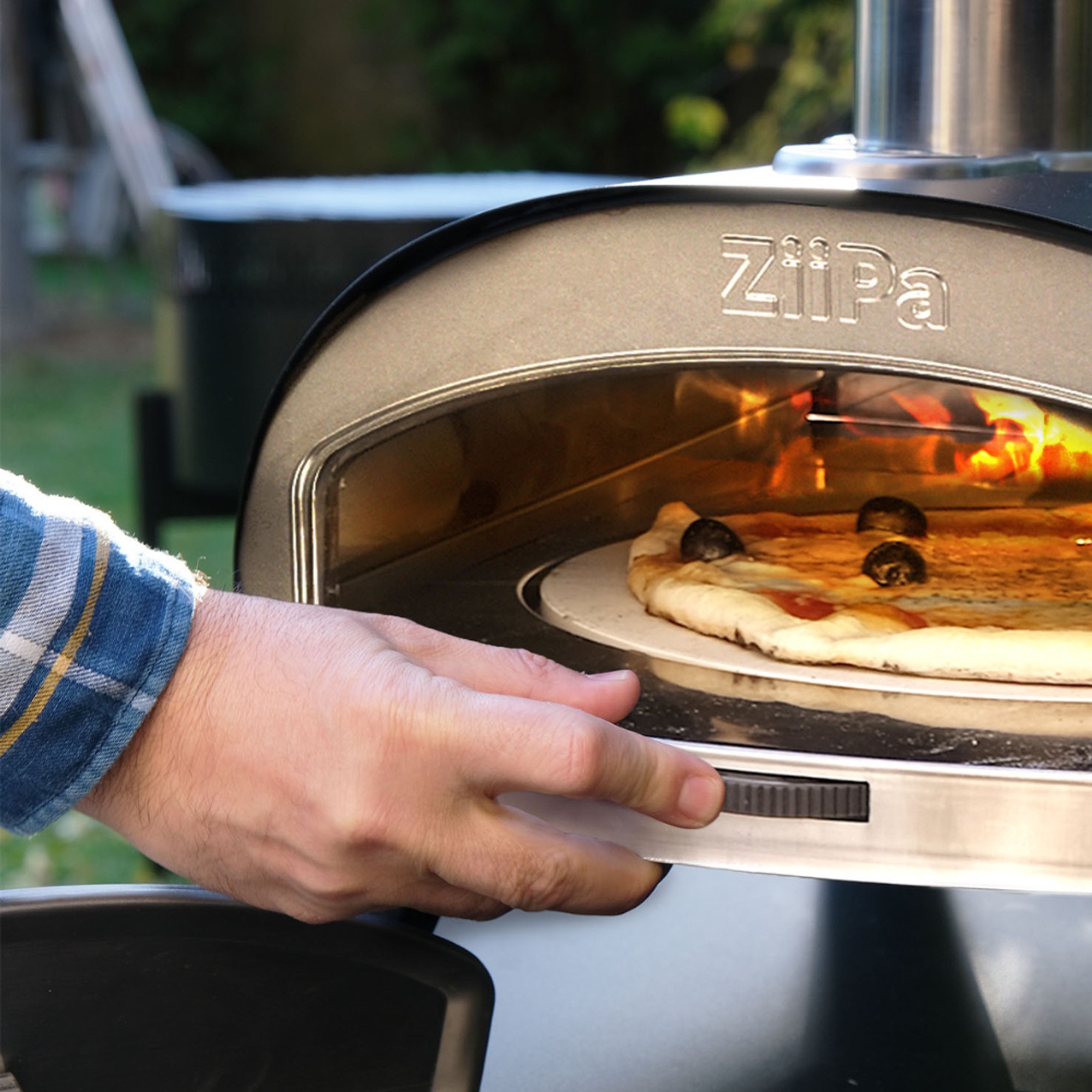 ZiiPa Piana Wood Pellet Pizza Oven with Rotating Stone – Charcoal/Charbon gallery detail image