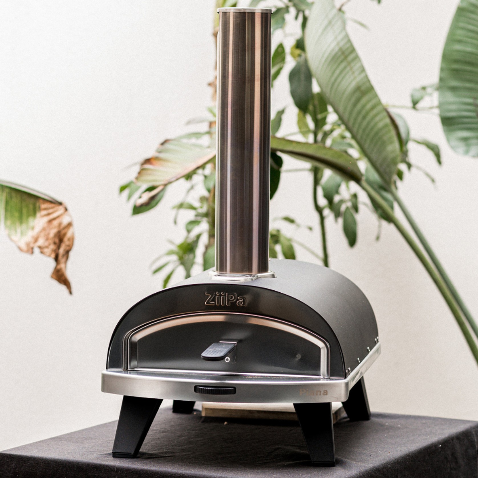 ZiiPa Piana Wood Pellet Pizza Oven with Rotating Stone – Charcoal/Charbon gallery detail image