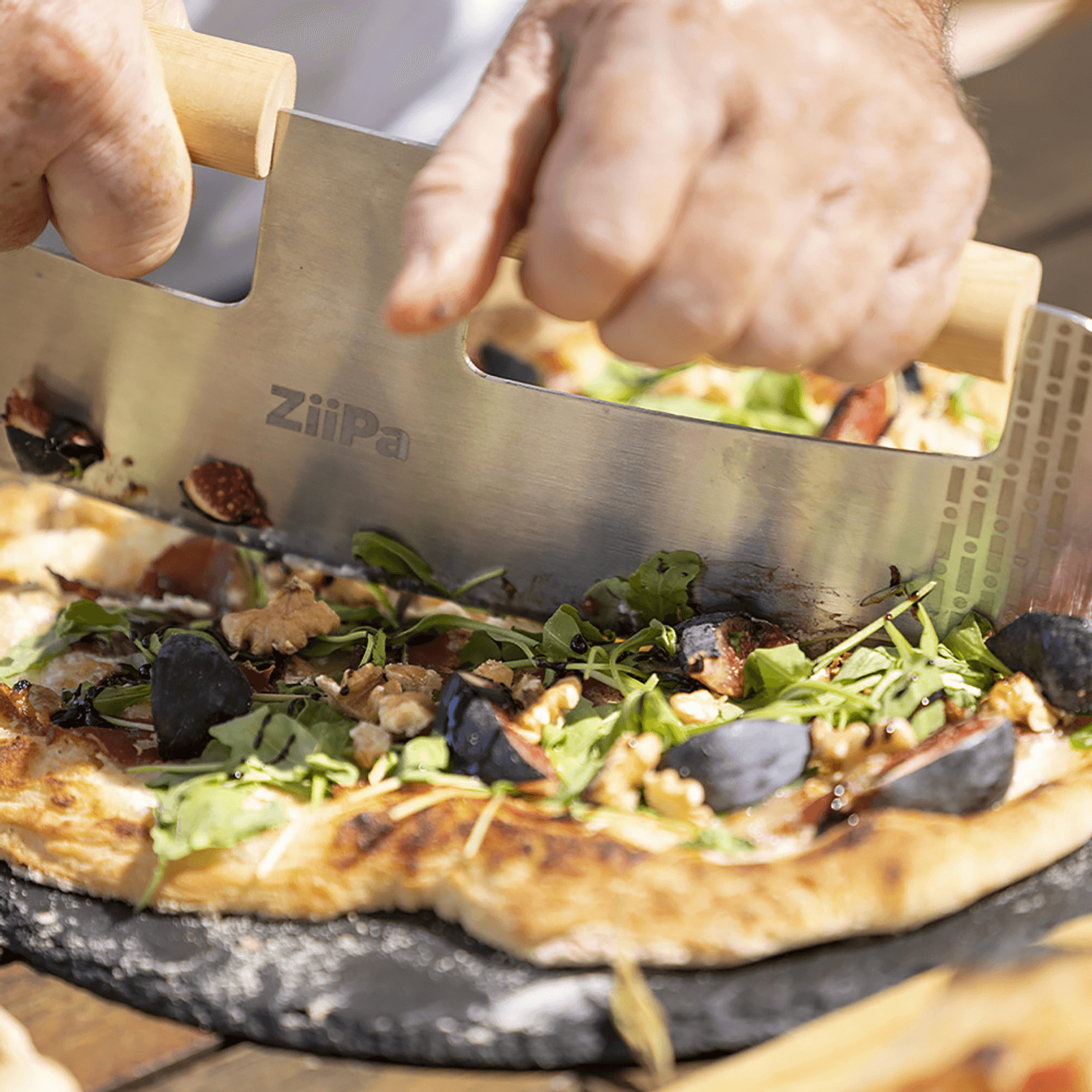 ZiiPa Pozzello Rocking Pizza Cutter gallery detail image