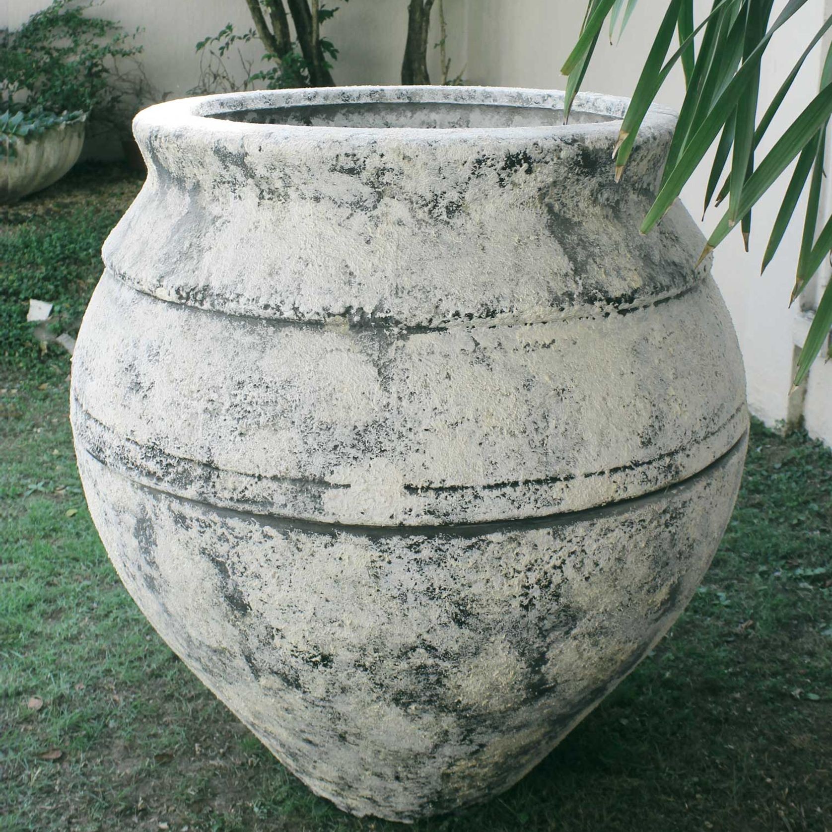 Grande Oil Jar in Kriti gallery detail image