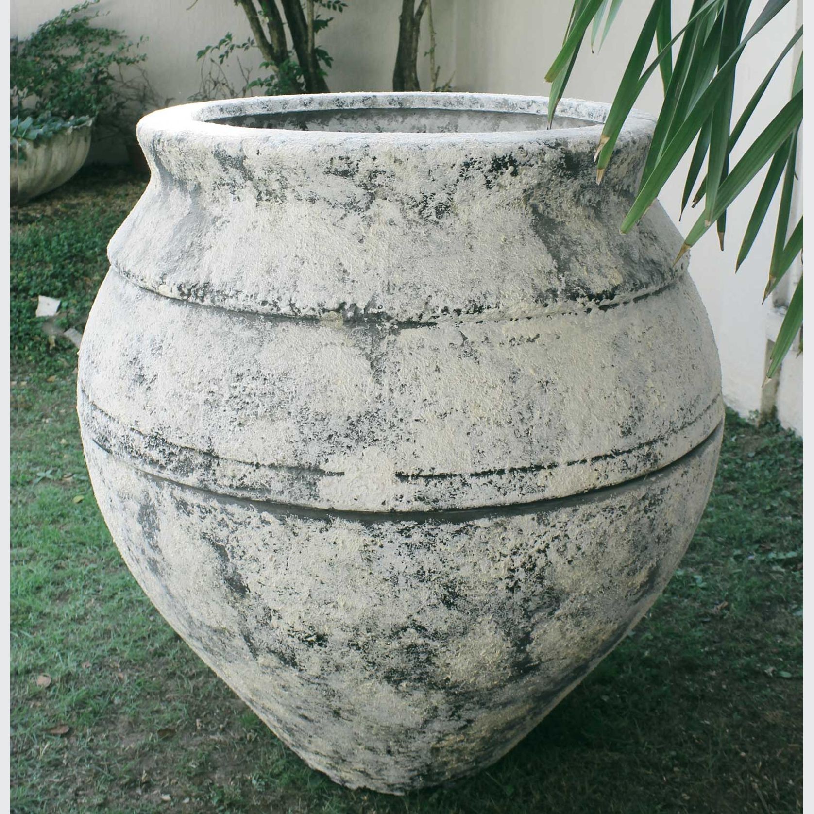 Grande Oil Jar in Kriti gallery detail image