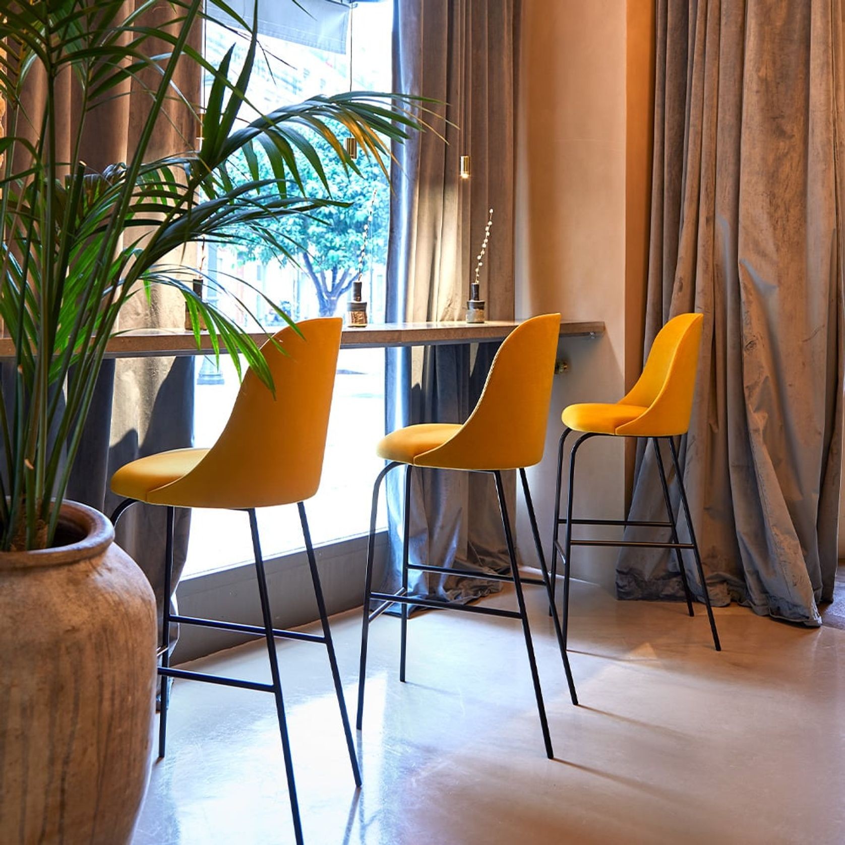 Aleta Bar Stool - Fixed gallery detail image