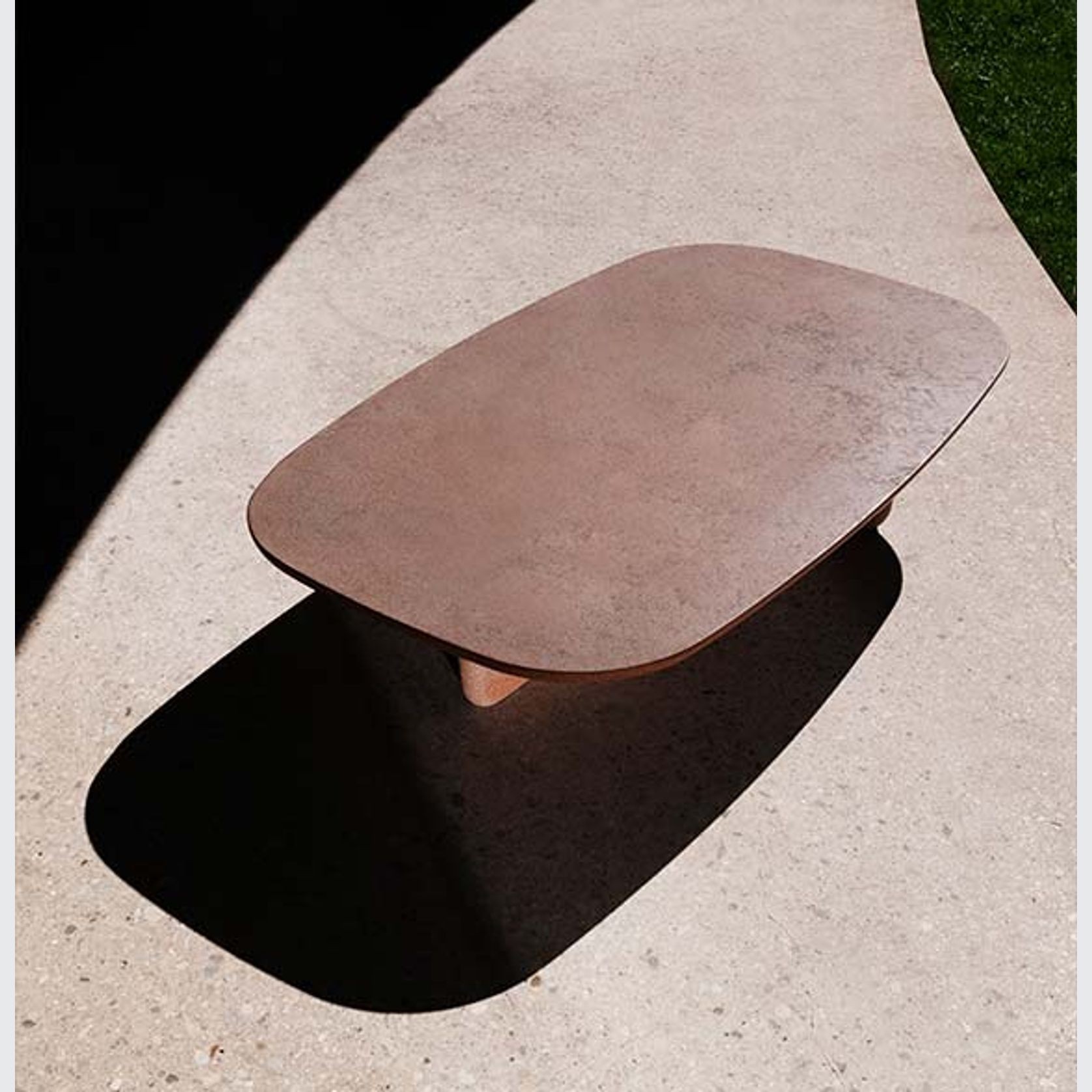 B&B Italia Outdoor Tobi-Ishi Coffee Table gallery detail image