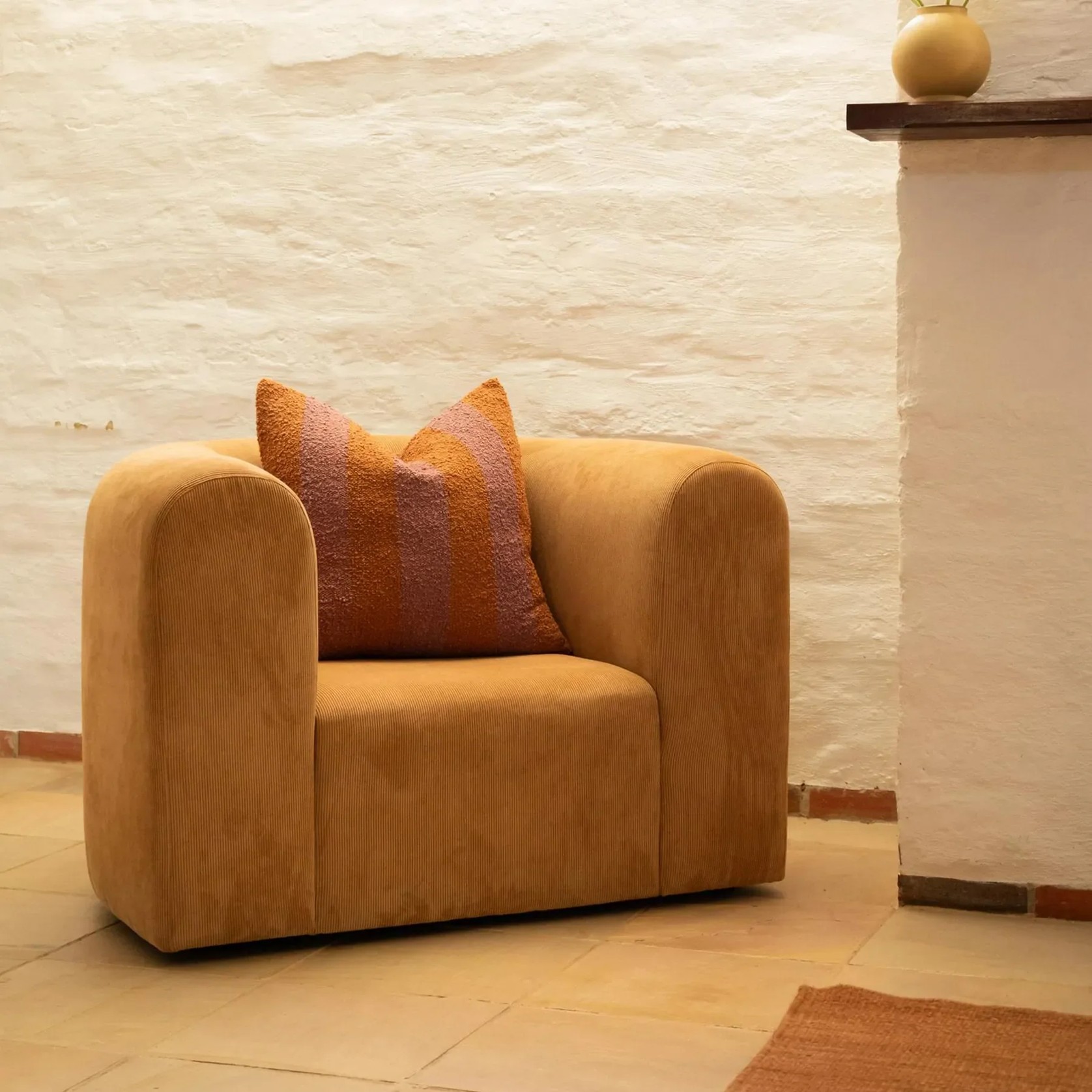 Berg Armchair gallery detail image