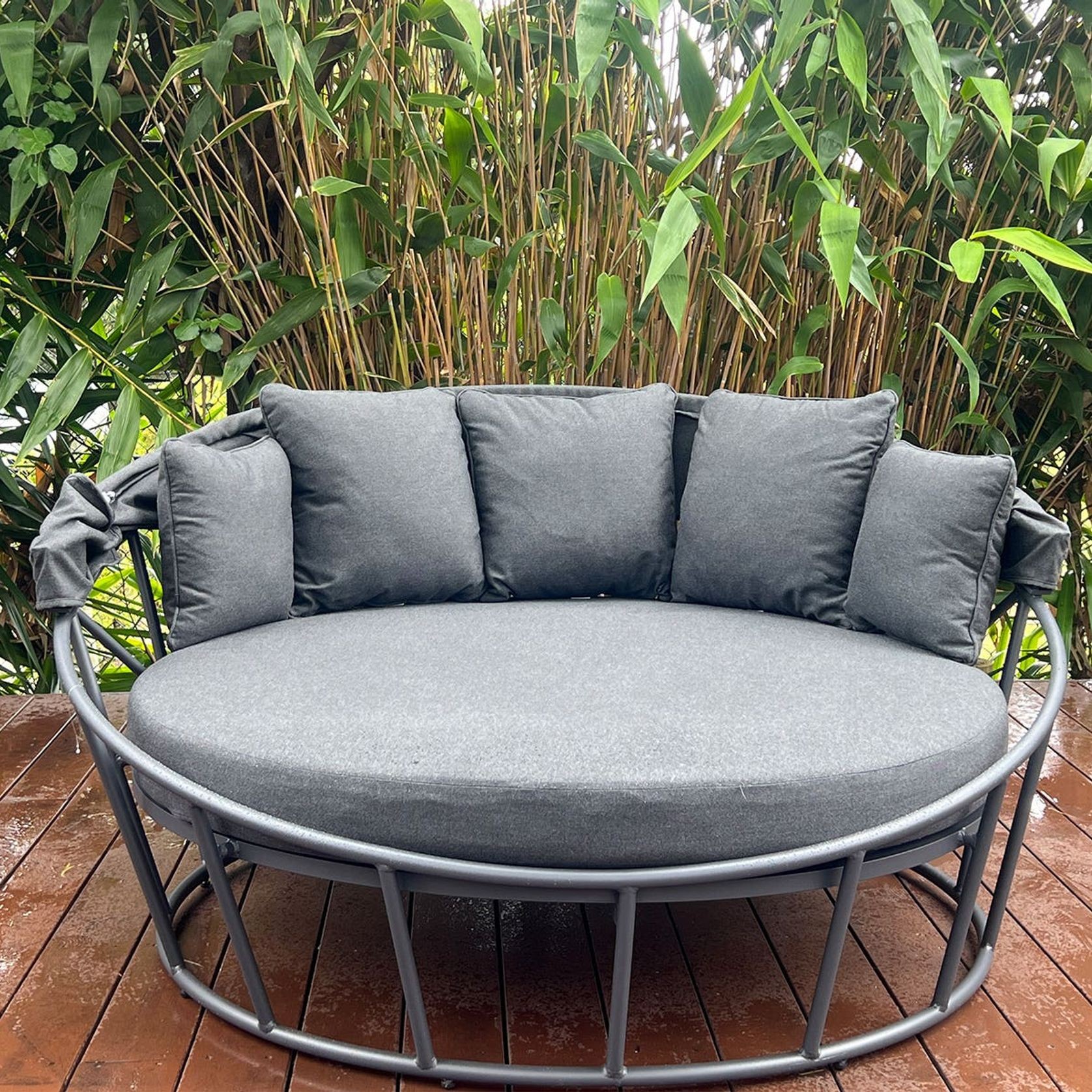 Bora Canopy Round Daybed gallery detail image