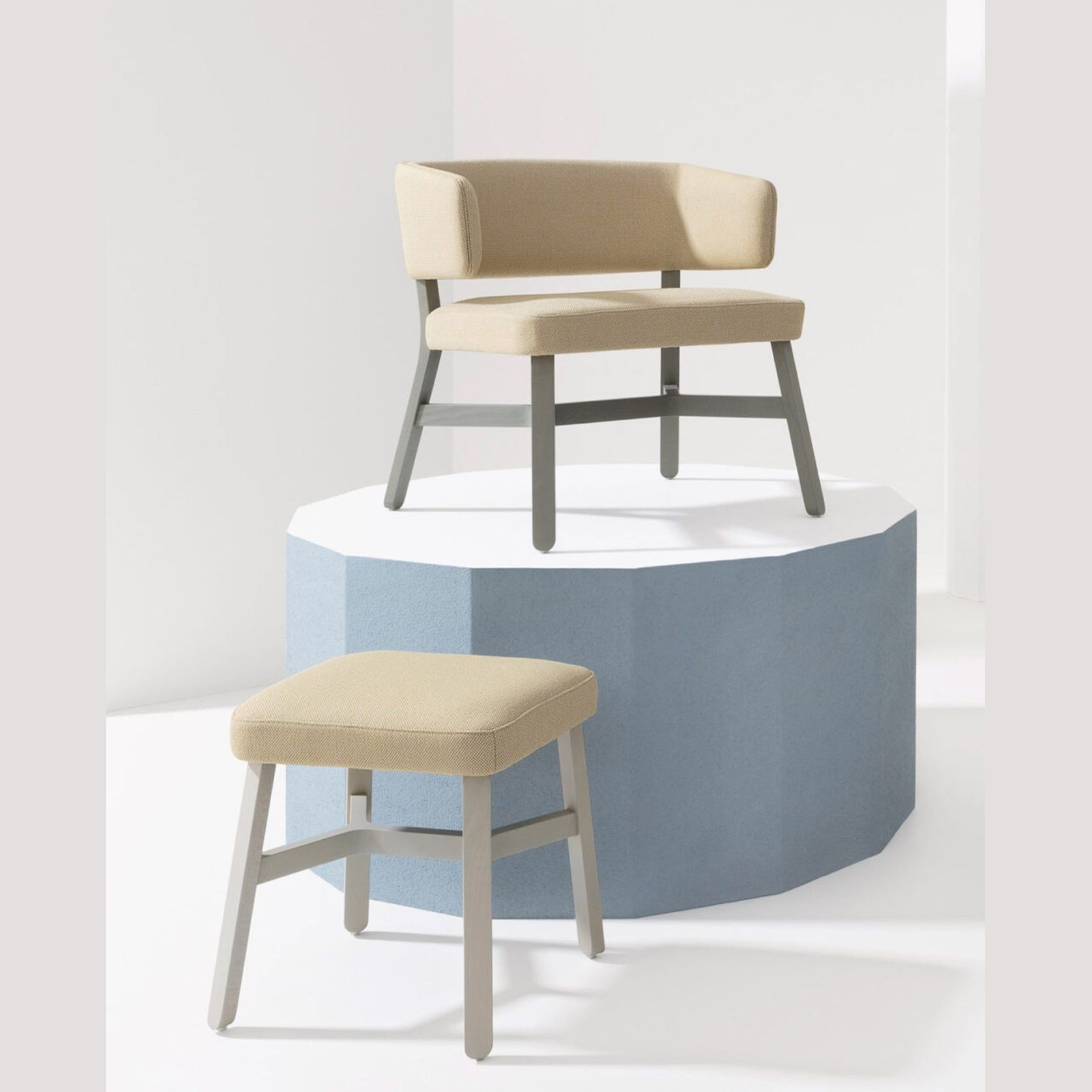 Croissant Lounge Chair gallery detail image