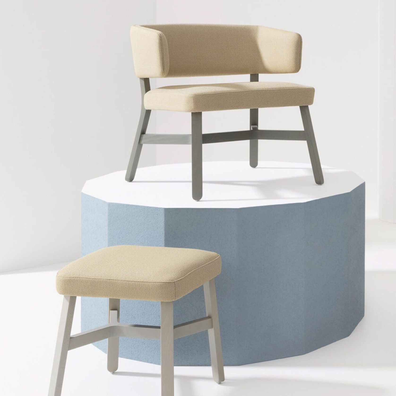 Croissant Lounge Chair gallery detail image