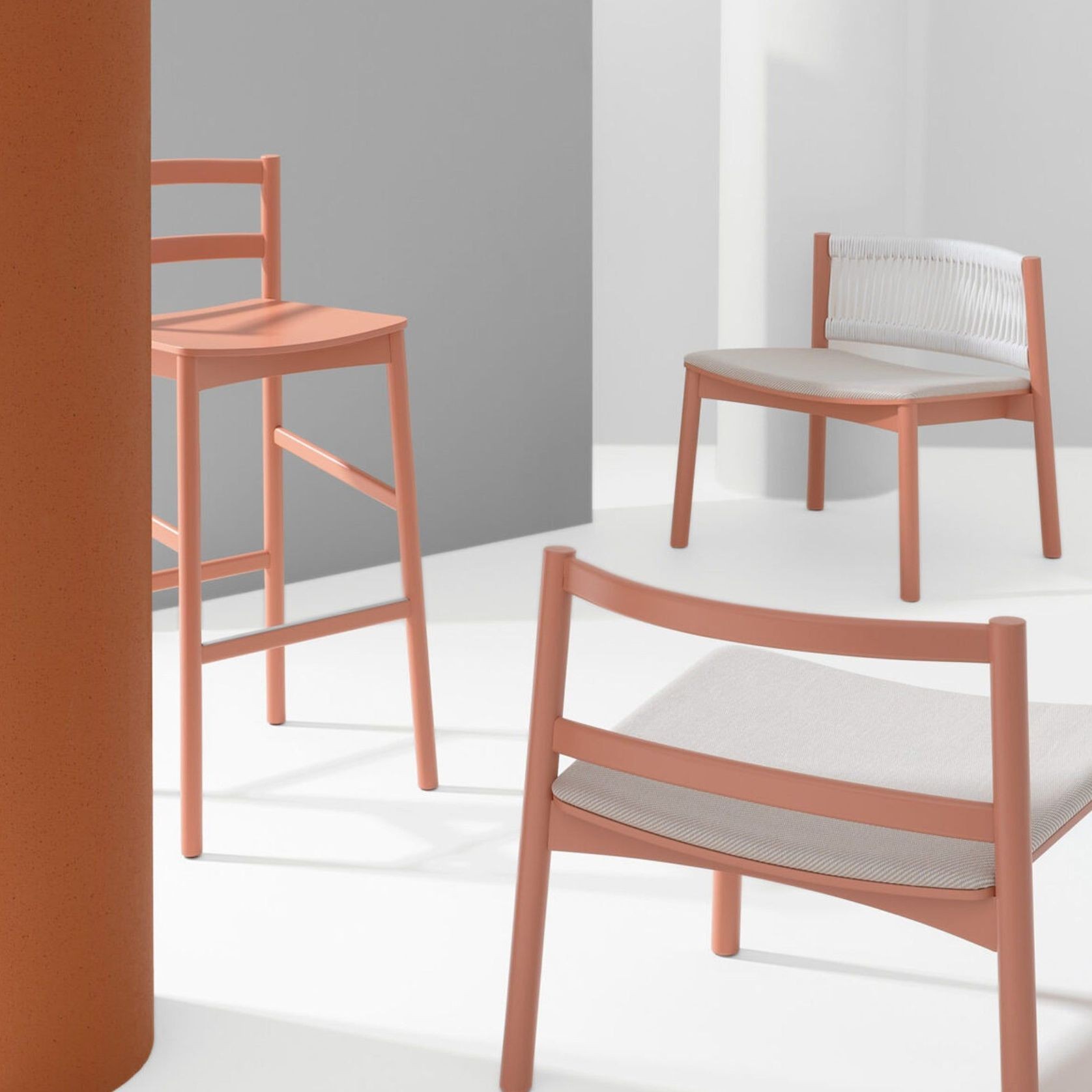 Load Lounge Chair gallery detail image
