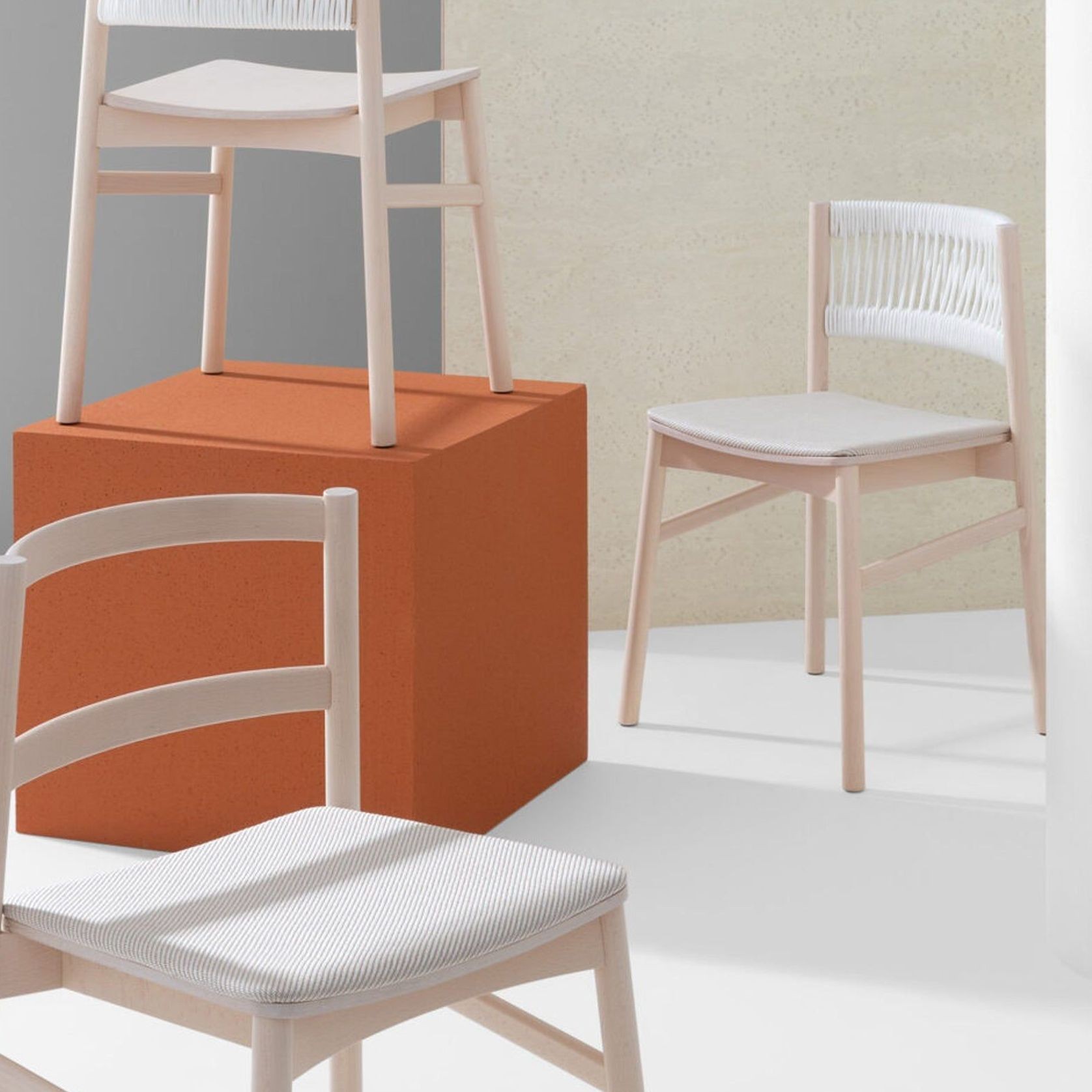 Load Chair gallery detail image