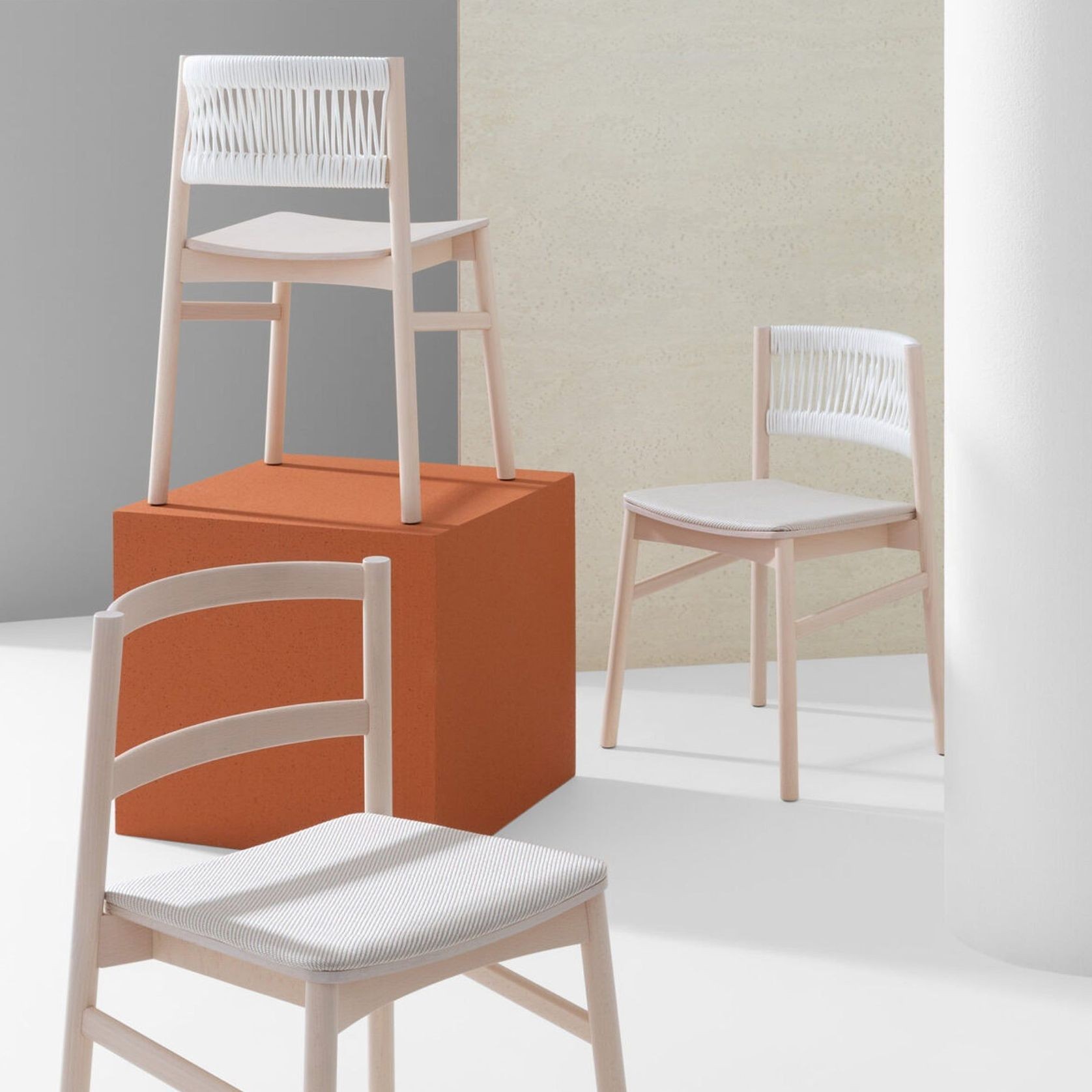 Load Chair gallery detail image