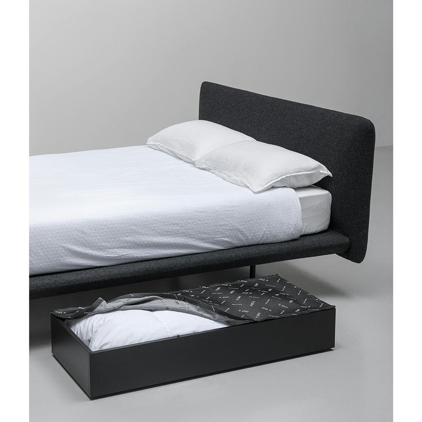 Clapis Bed gallery detail image
