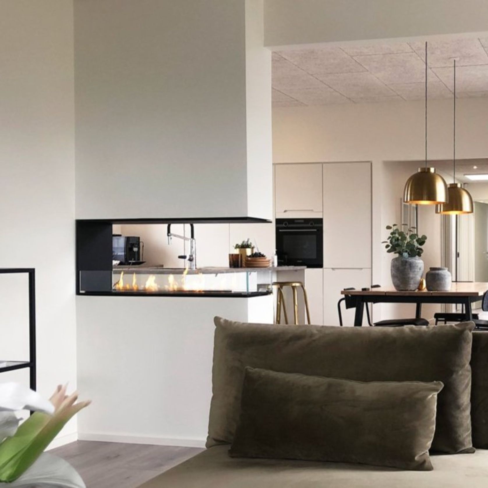 Decoflame Montreal Room Divider BEV Net Zero Fireplace gallery detail image