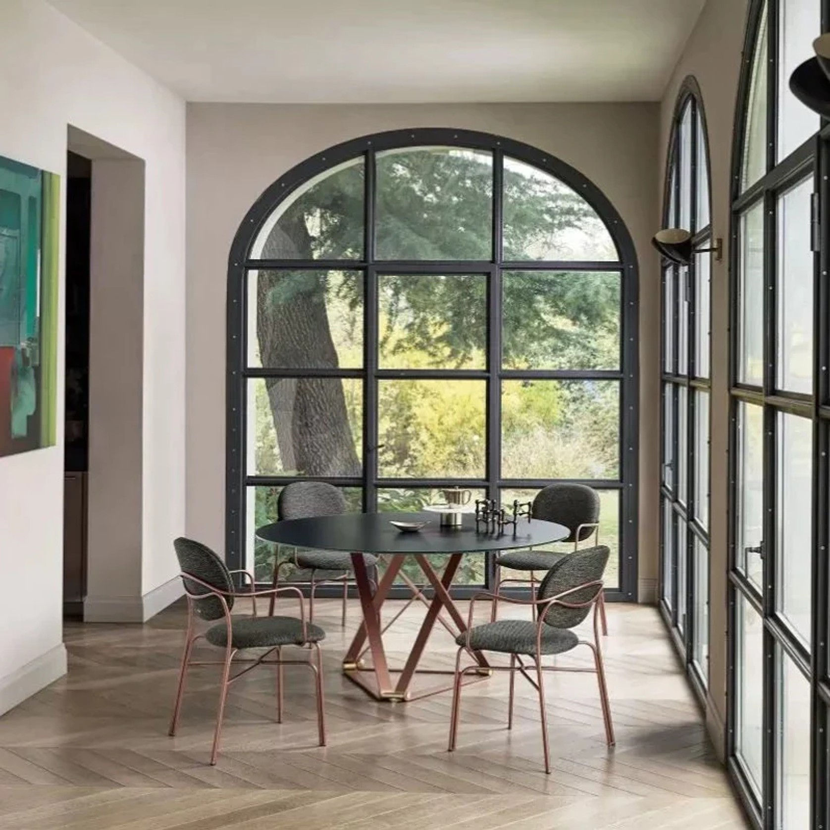 Delta Round Table gallery detail image