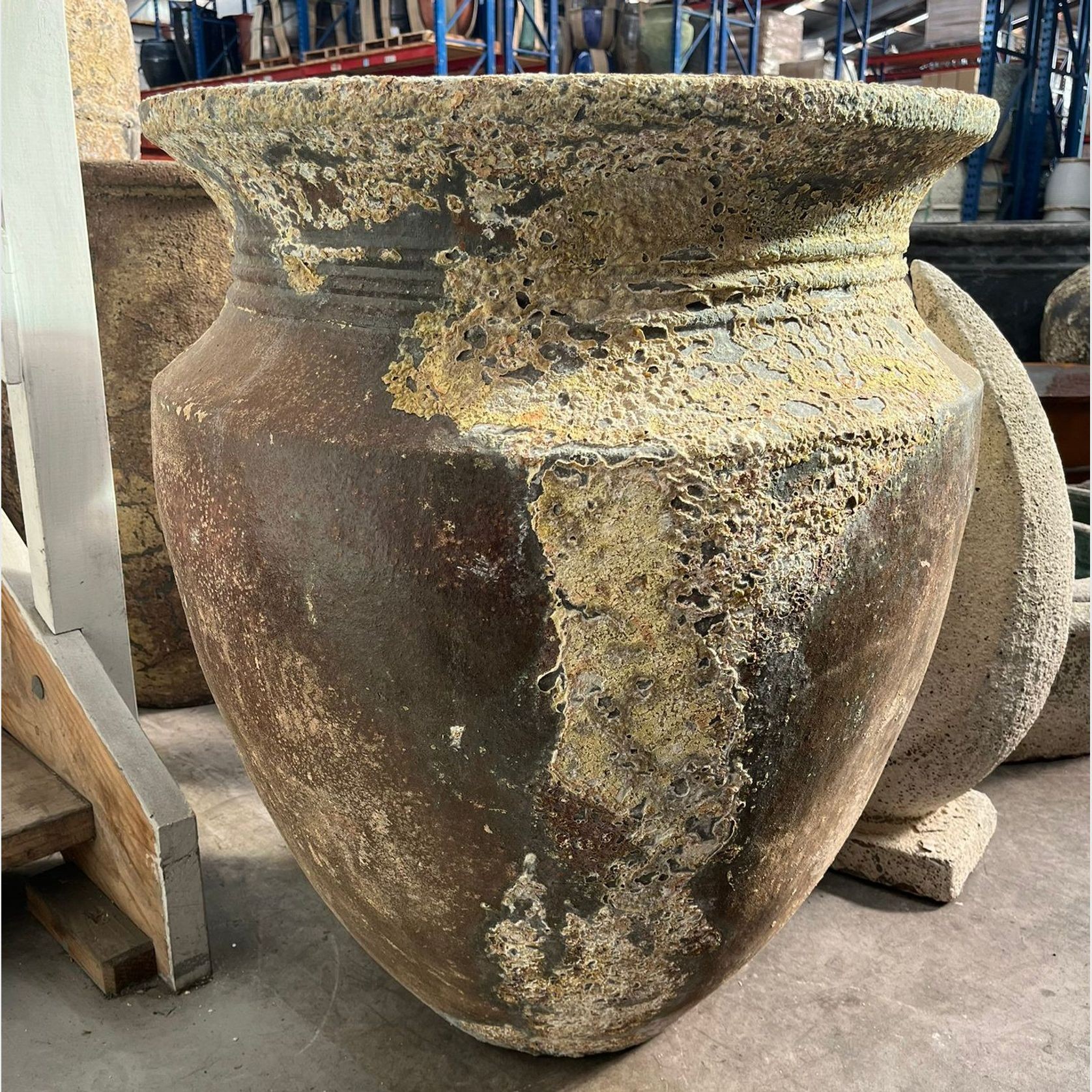 Atlantis - Skorpio Jar (with lines) gallery detail image