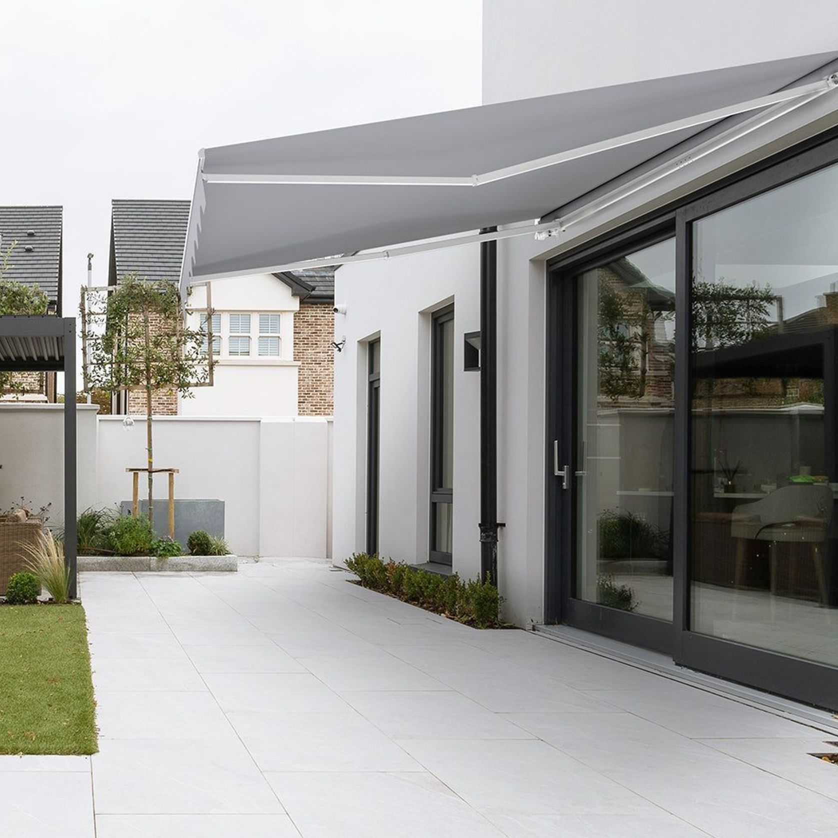 Fuji Manual Retractable Awning(valance removable) gallery detail image