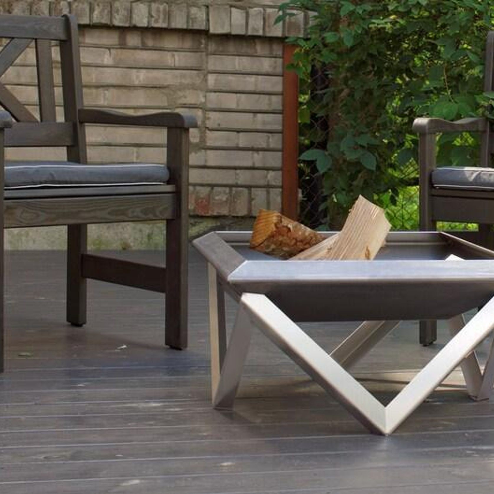 ALFRED RIESS Kubas Steel Fire Pit - Medium gallery detail image