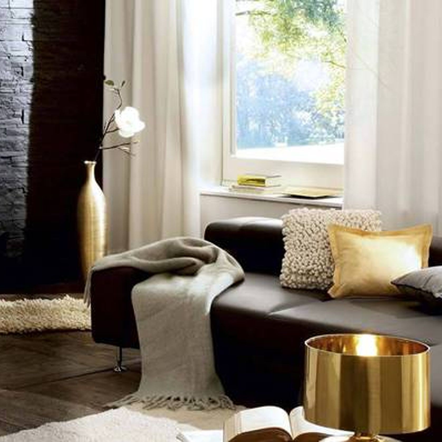 Strata Stone Wall Panels by Muros | Black Stacked Stone gallery detail image