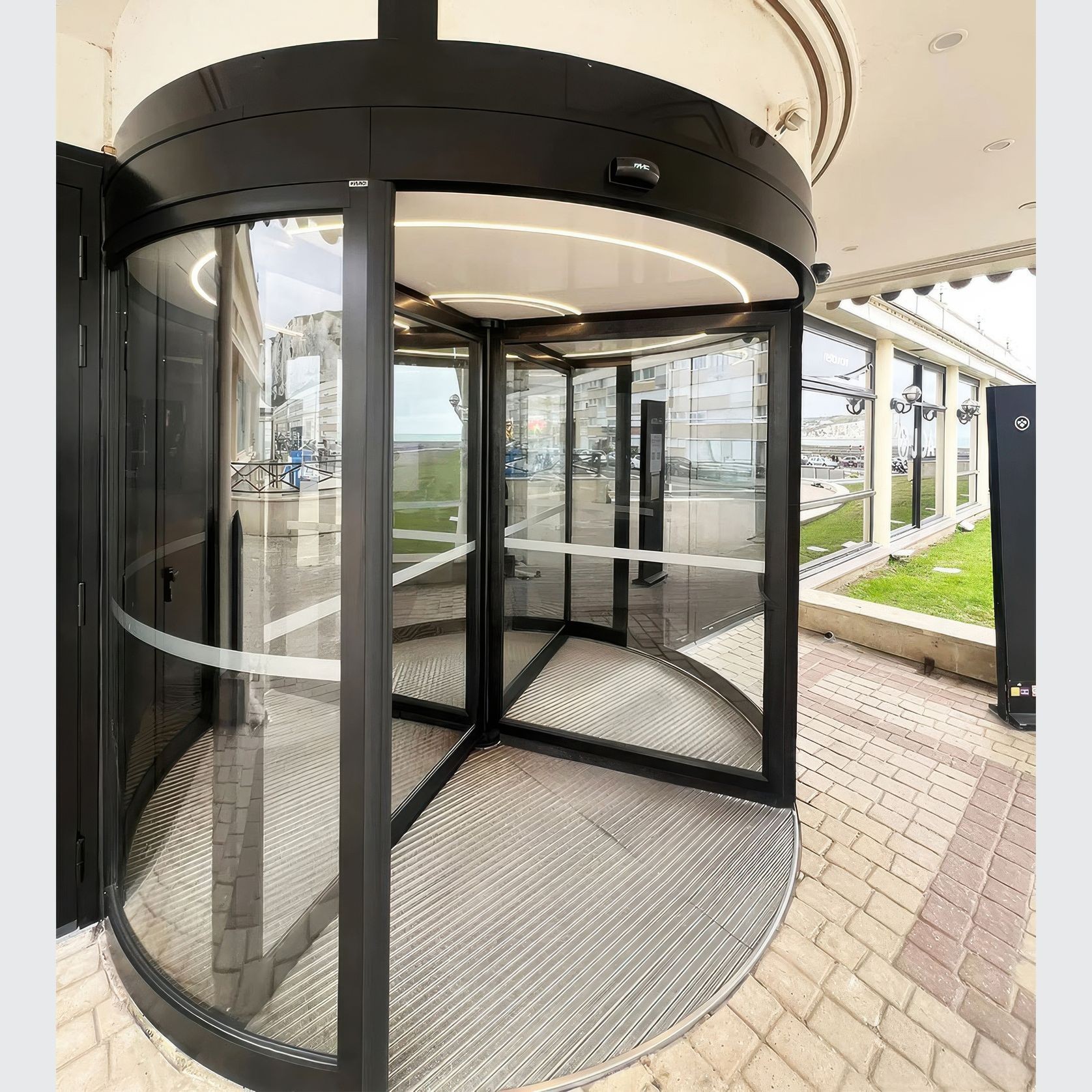 AG4000 | Automatic Revolving Doors gallery detail image