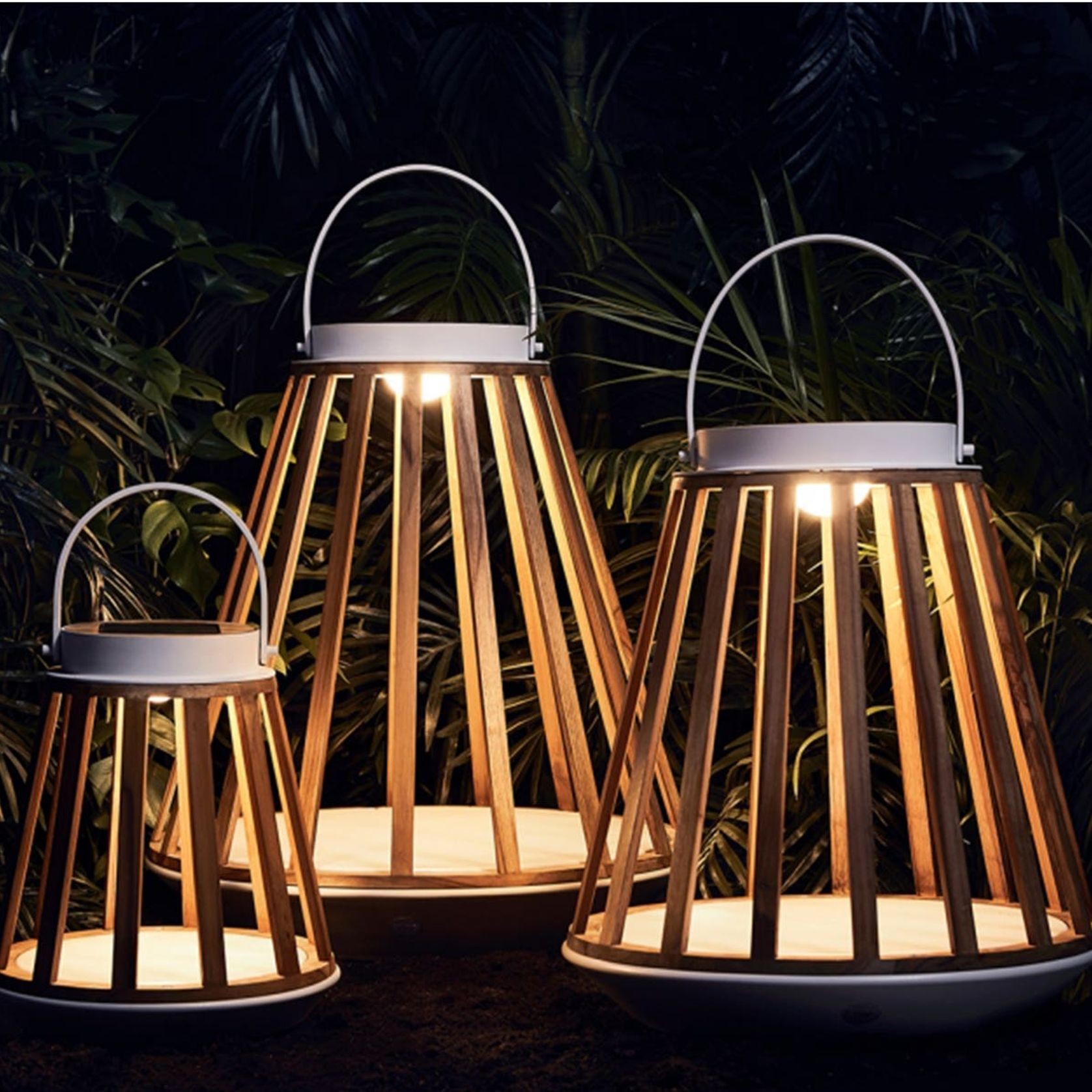 Kate Outdoor Solar Lamp - Small gallery detail image