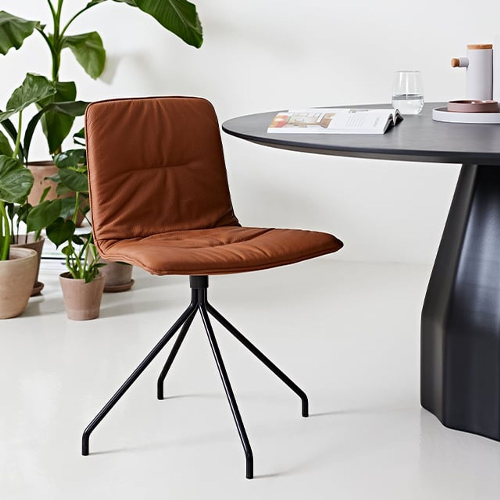 Klip Chair - Swivel gallery detail image