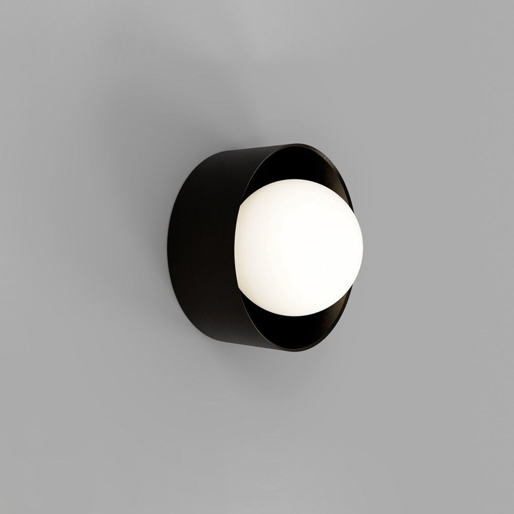 Orb Sur Wall Light gallery detail image