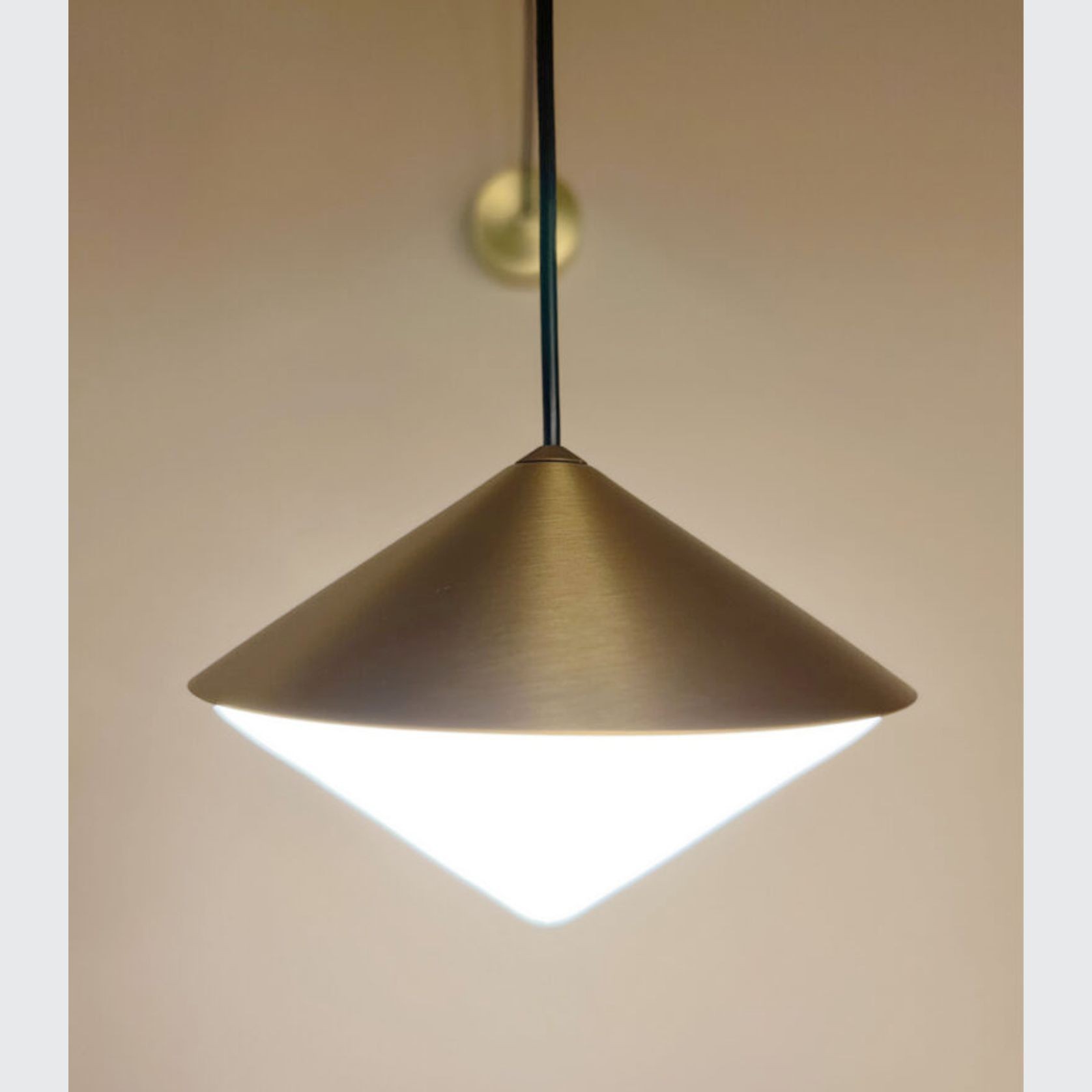 Horizon Pendant Light gallery detail image