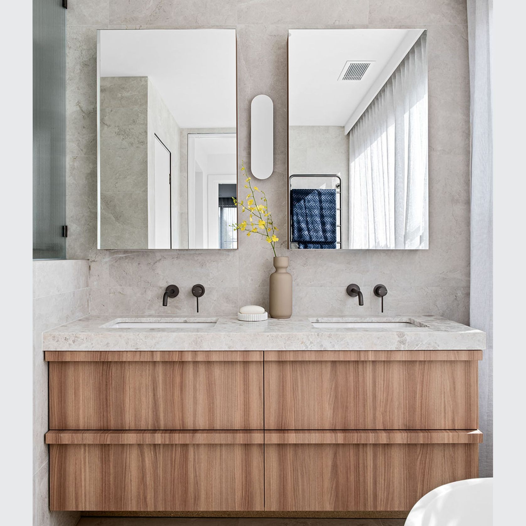 Shadow Long Wall Light gallery detail image