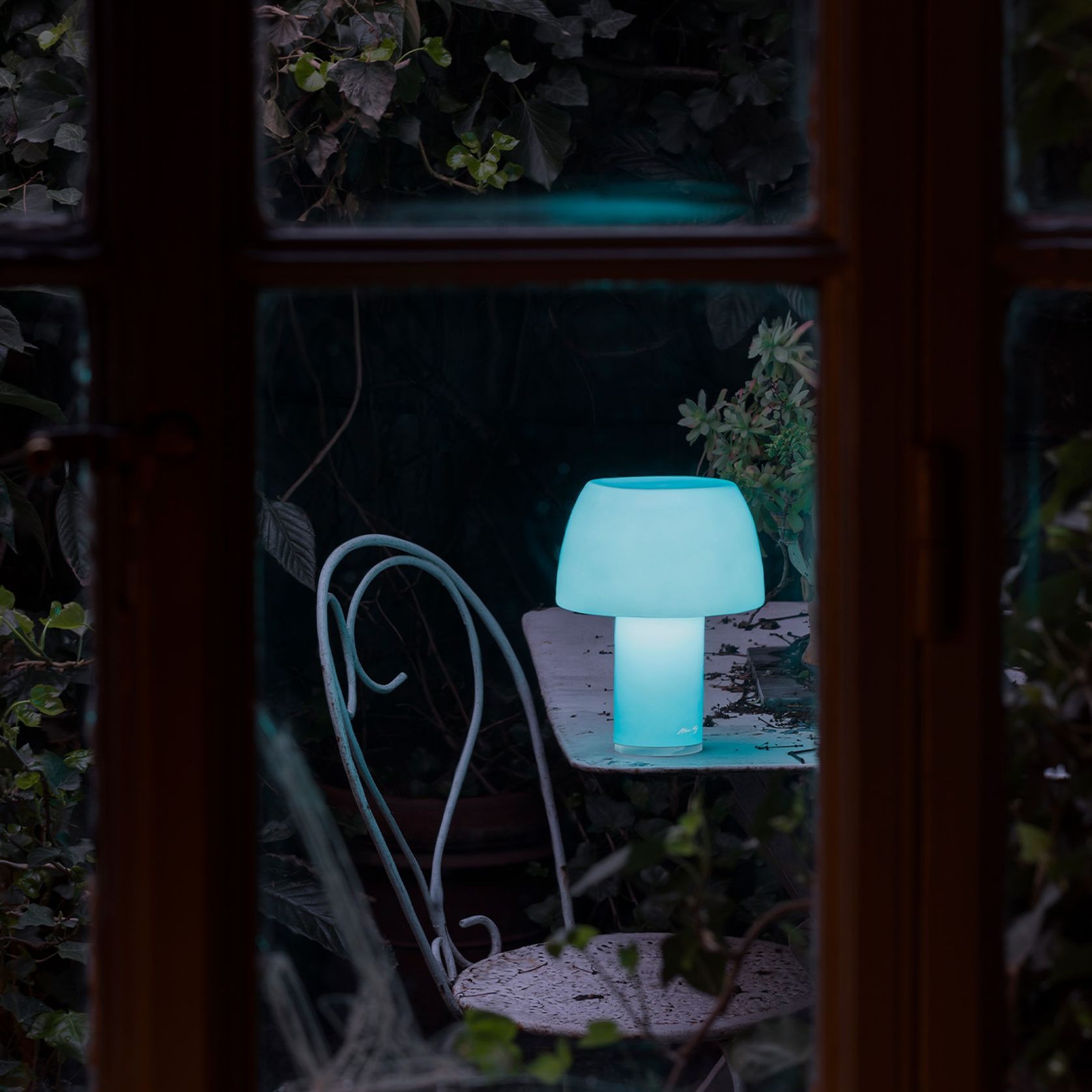 Lorosae Table Lamp gallery detail image