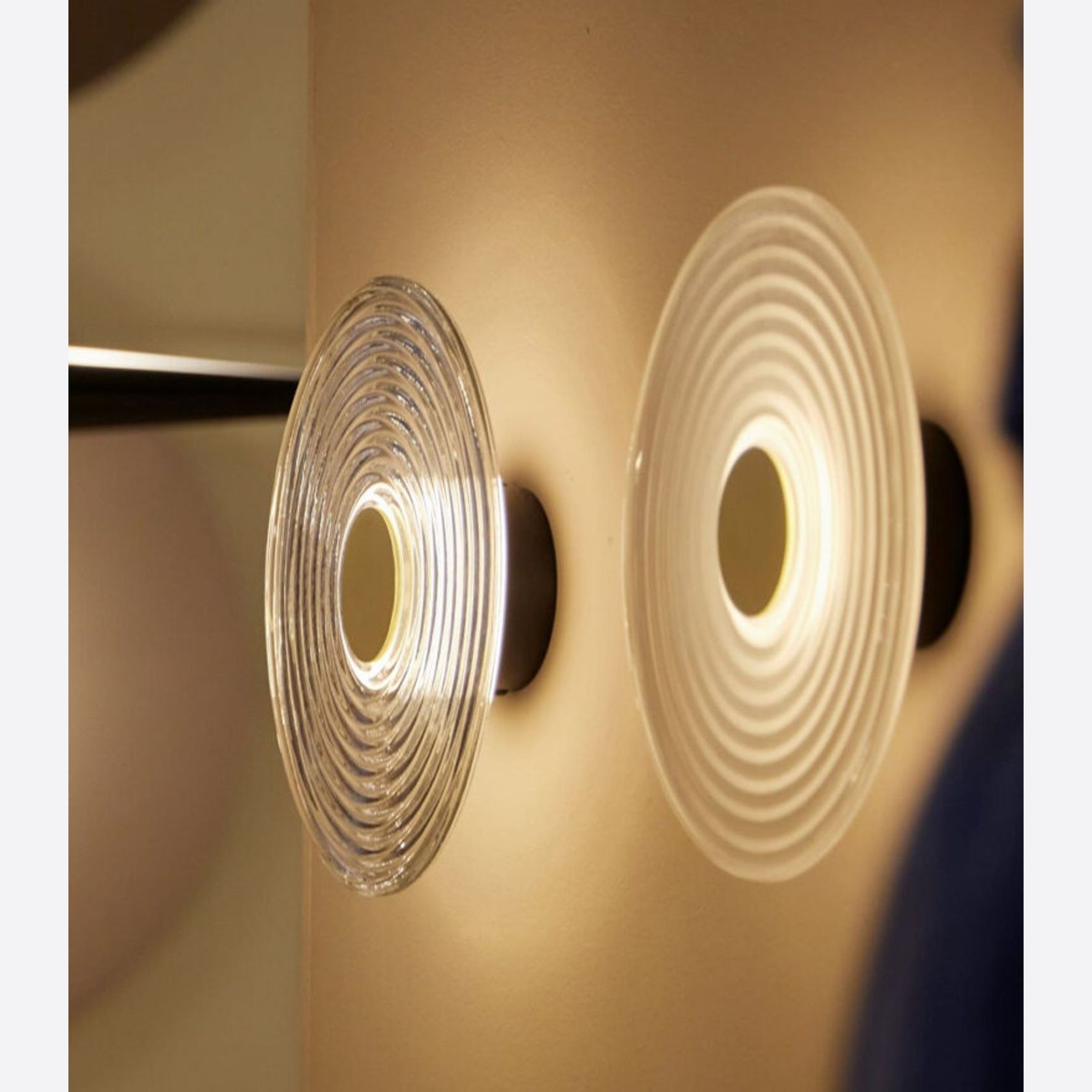Glic Wall Light gallery detail image