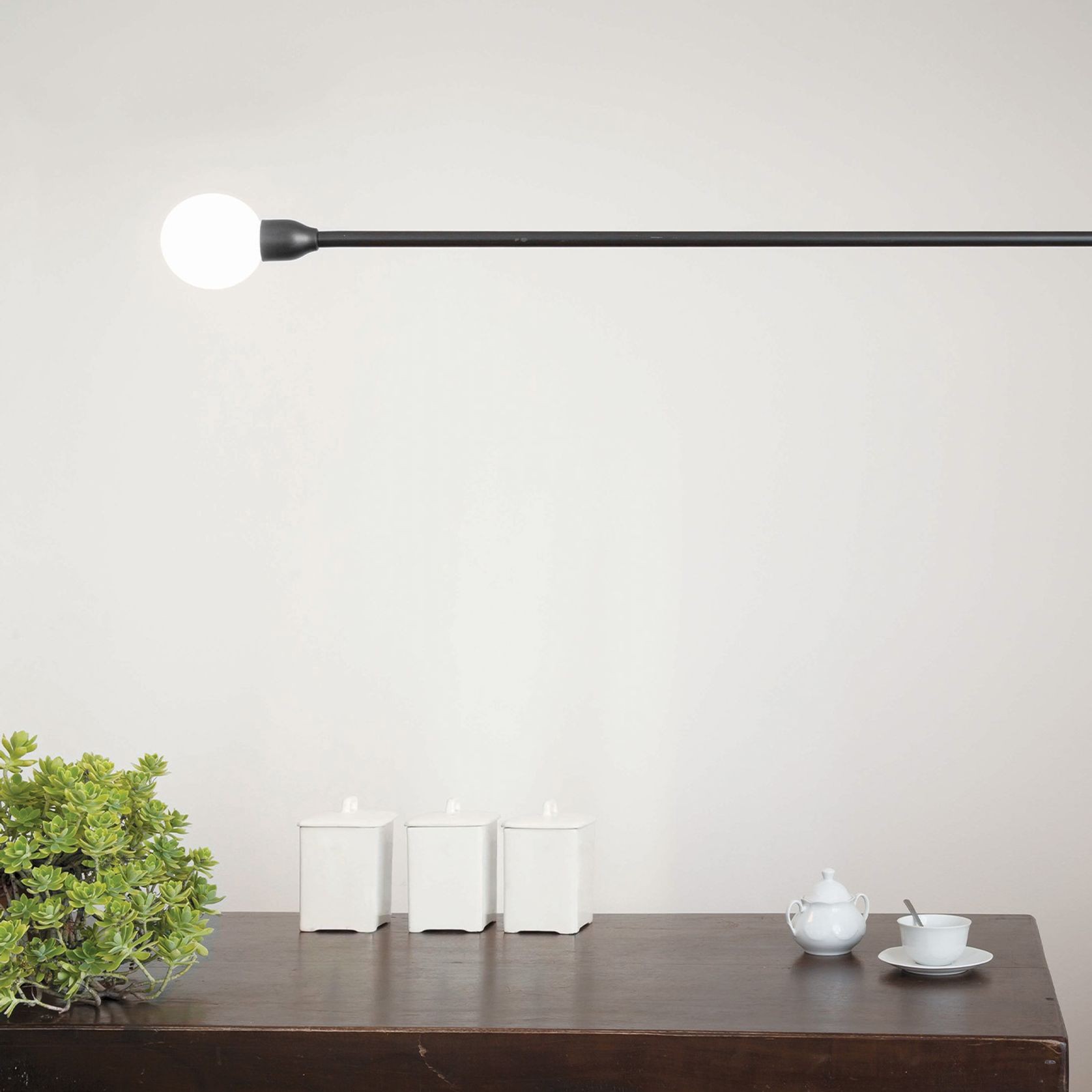 Potence Pivotante Wall Light gallery detail image