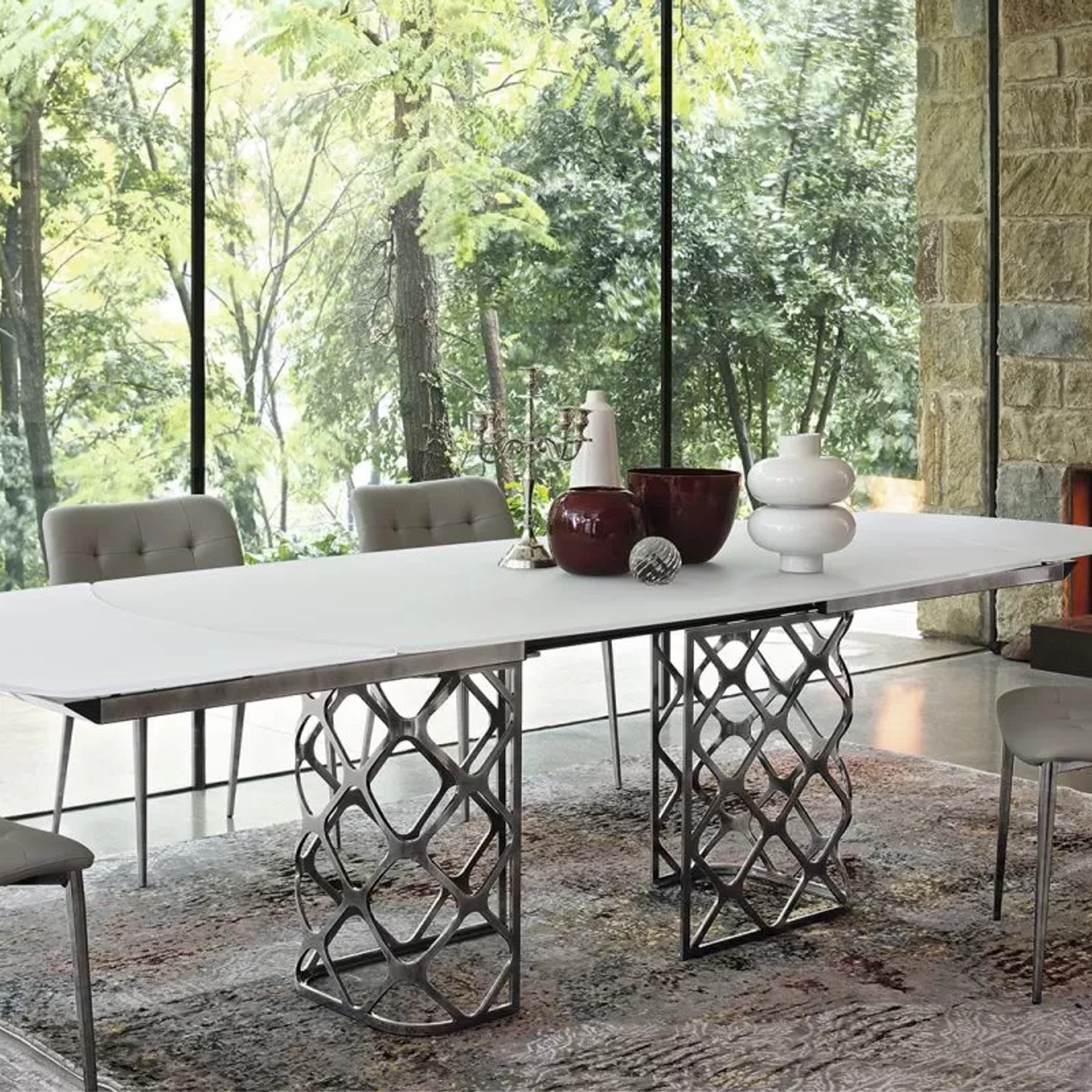 Majesty Table gallery detail image