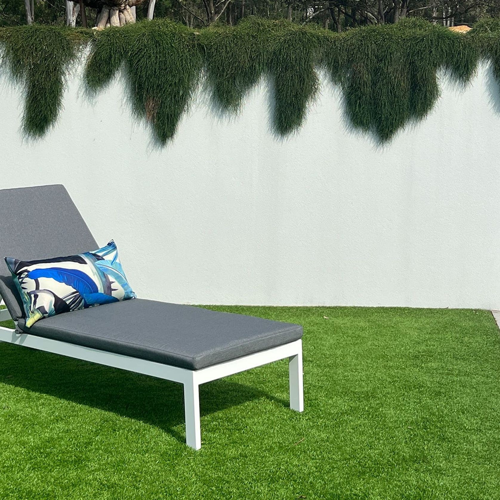Monarch Outdoor Sunlounge gallery detail image
