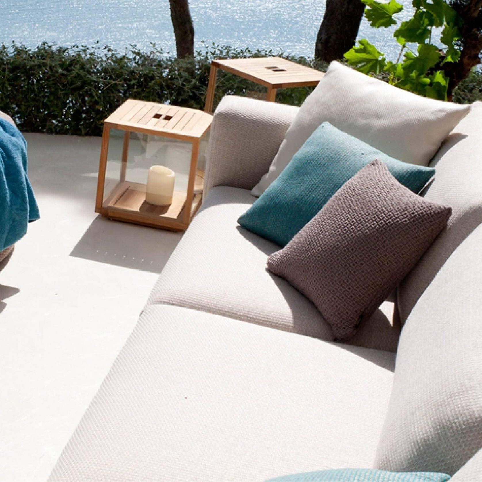 Natal Alu Sofa in White gallery detail image