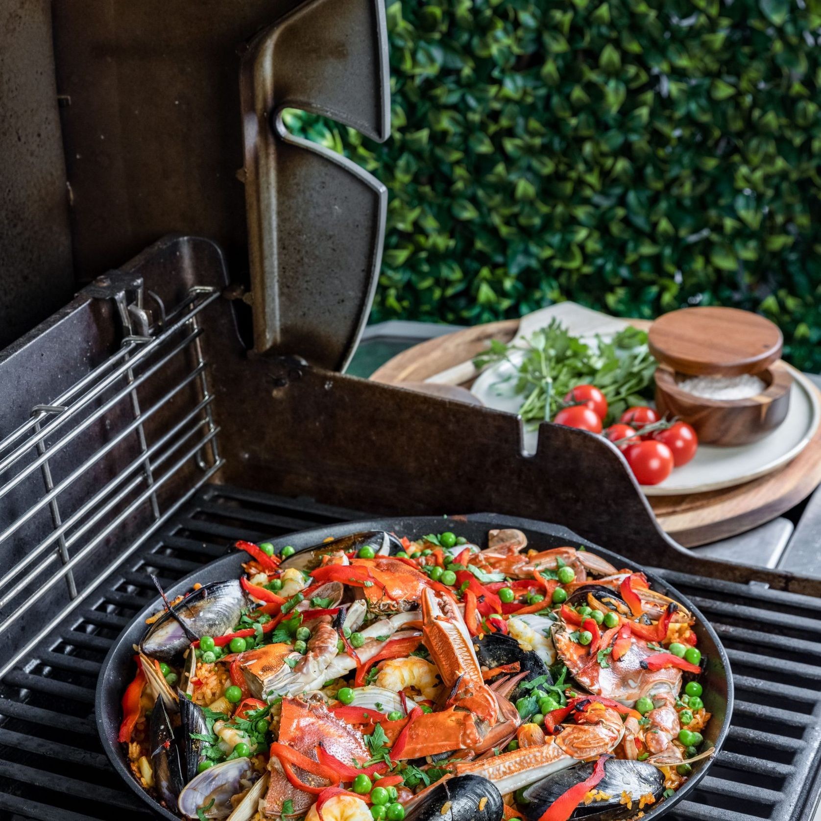 Weber Ware Round Frying Pan Large gallery detail image