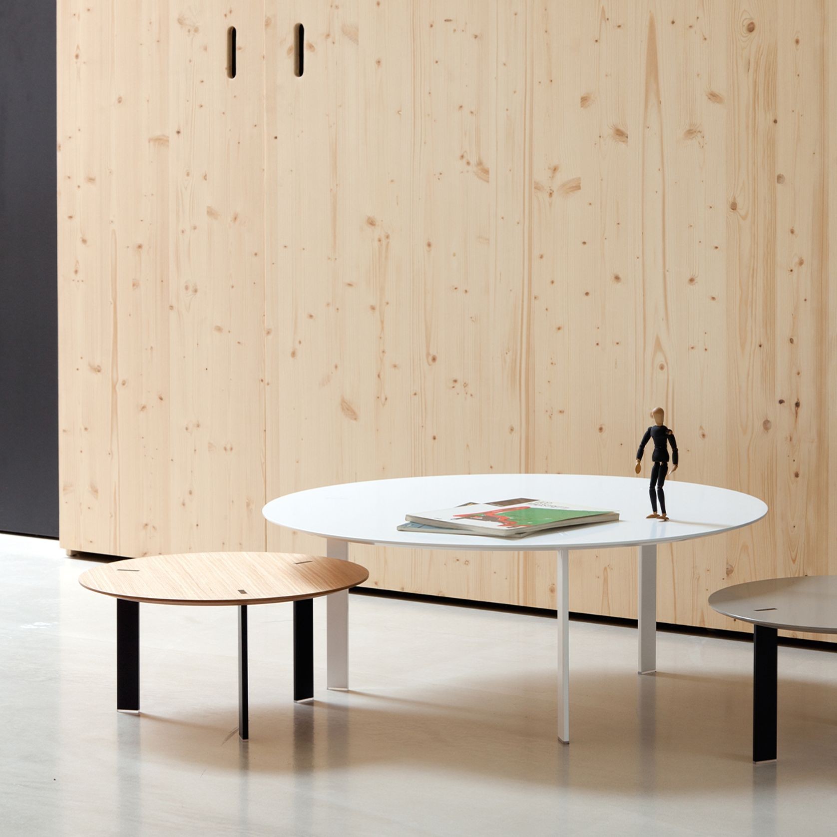 Ryutaro Low Table gallery detail image