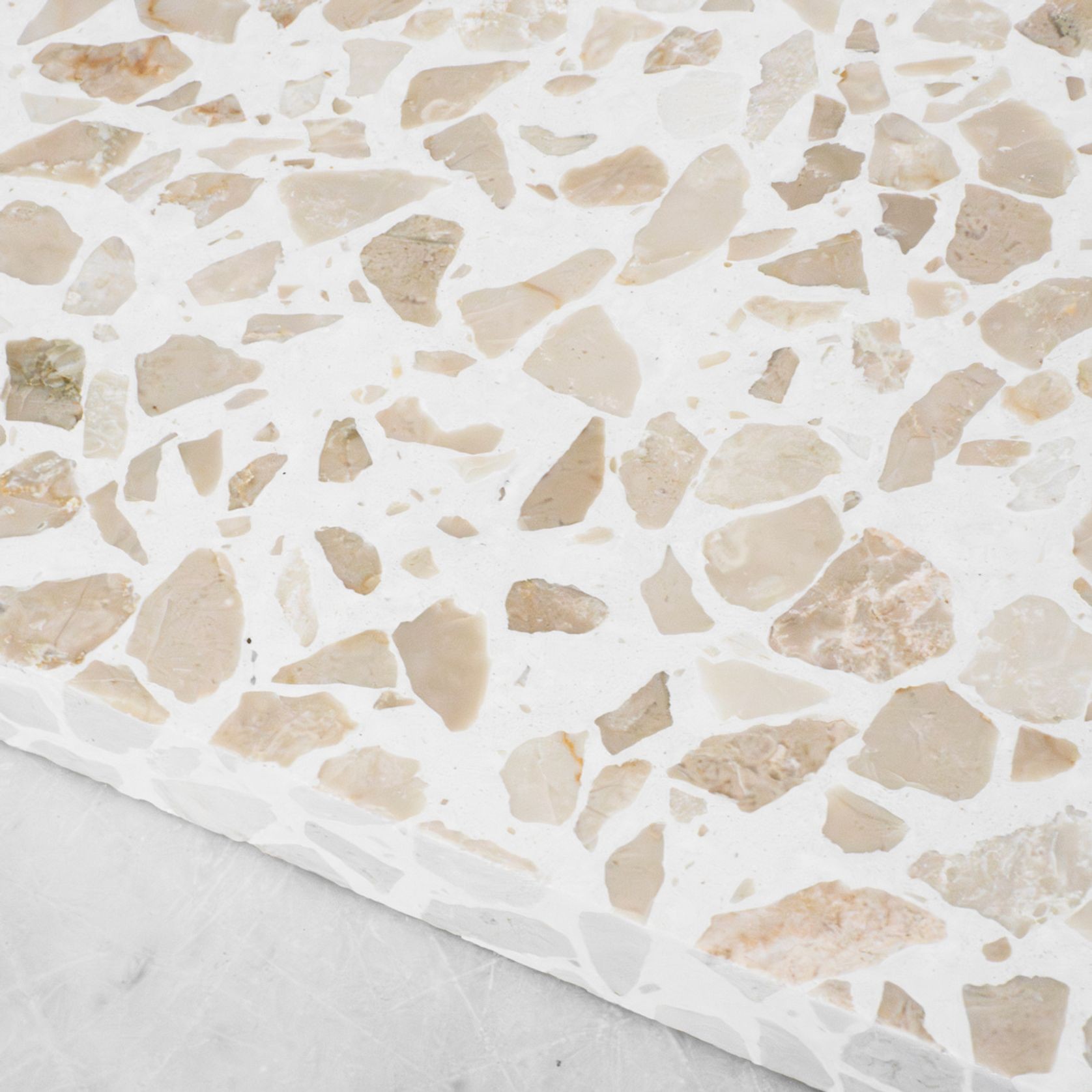 Minerva Argilla large gallery detail image